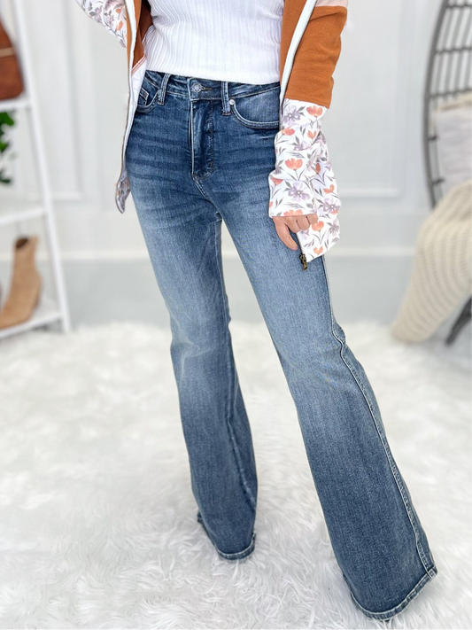 Judy Blue - Tummy Control Contrast Wash Flare Jeans