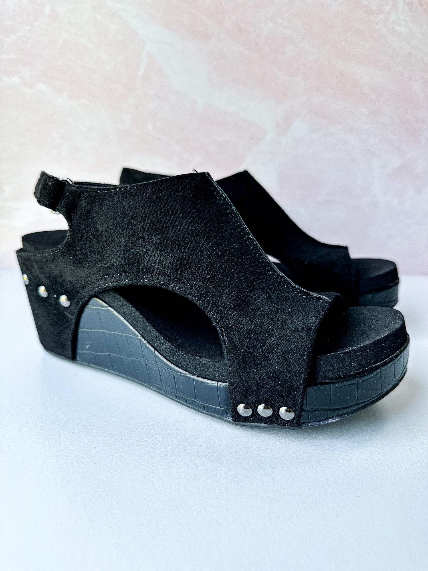 Corkys discount black wedges