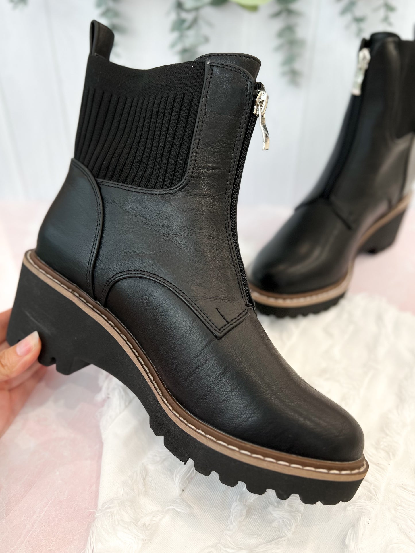 Corky's Boo Boot - Black