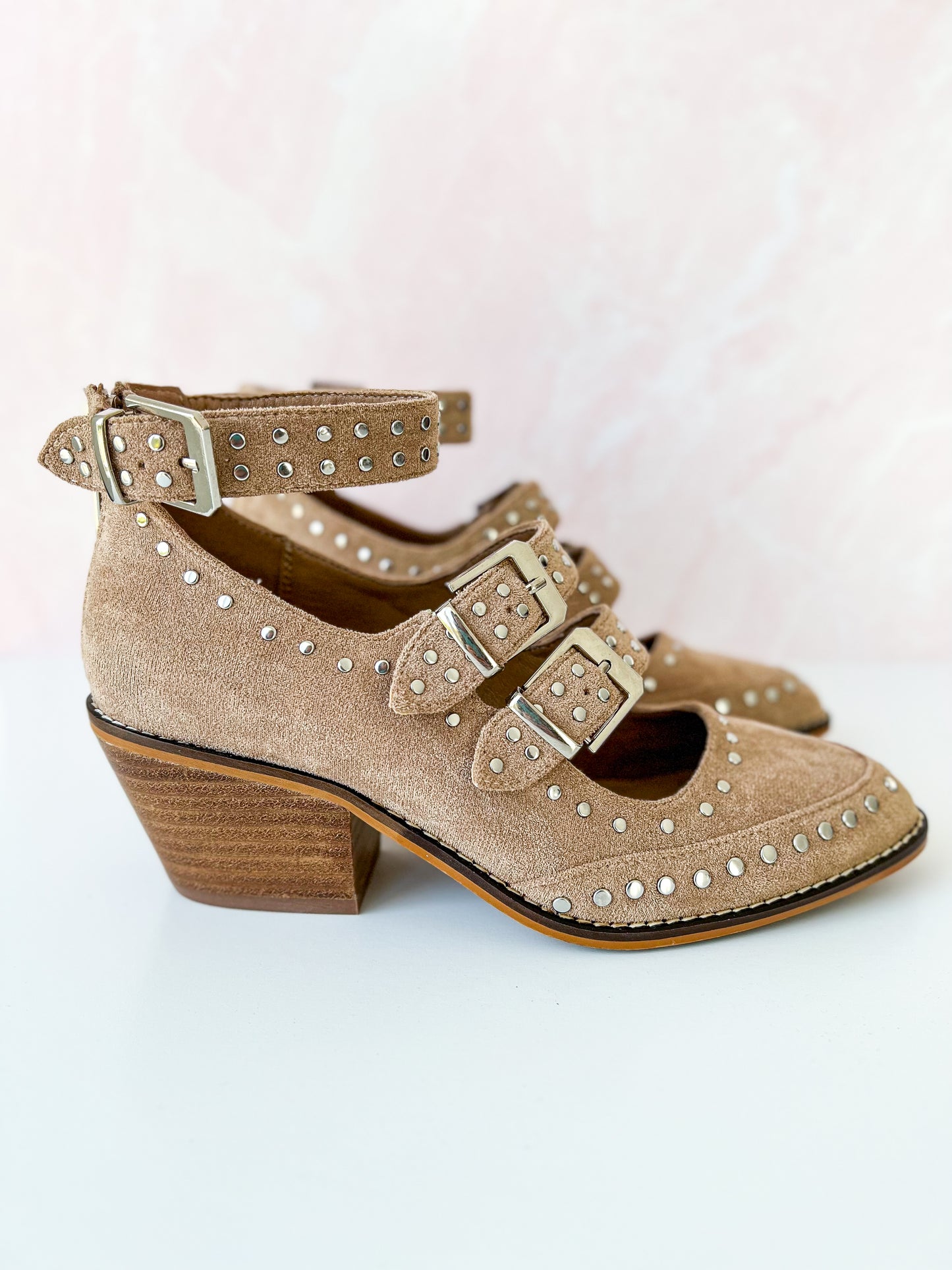 Corky's Cackle Wedge - Sand Suede