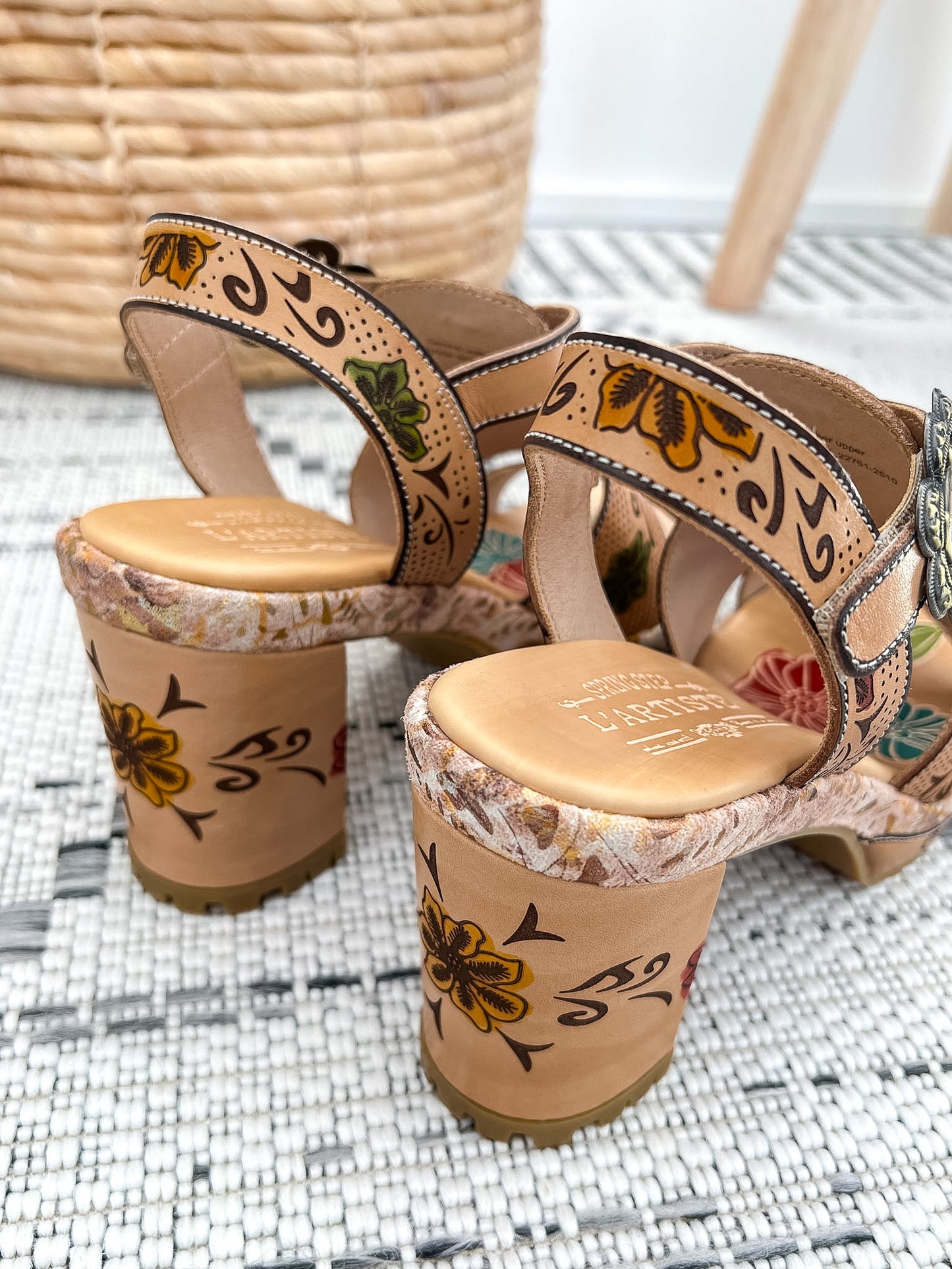 L'ARTISTE Jawdrop Heel - Beige Multi