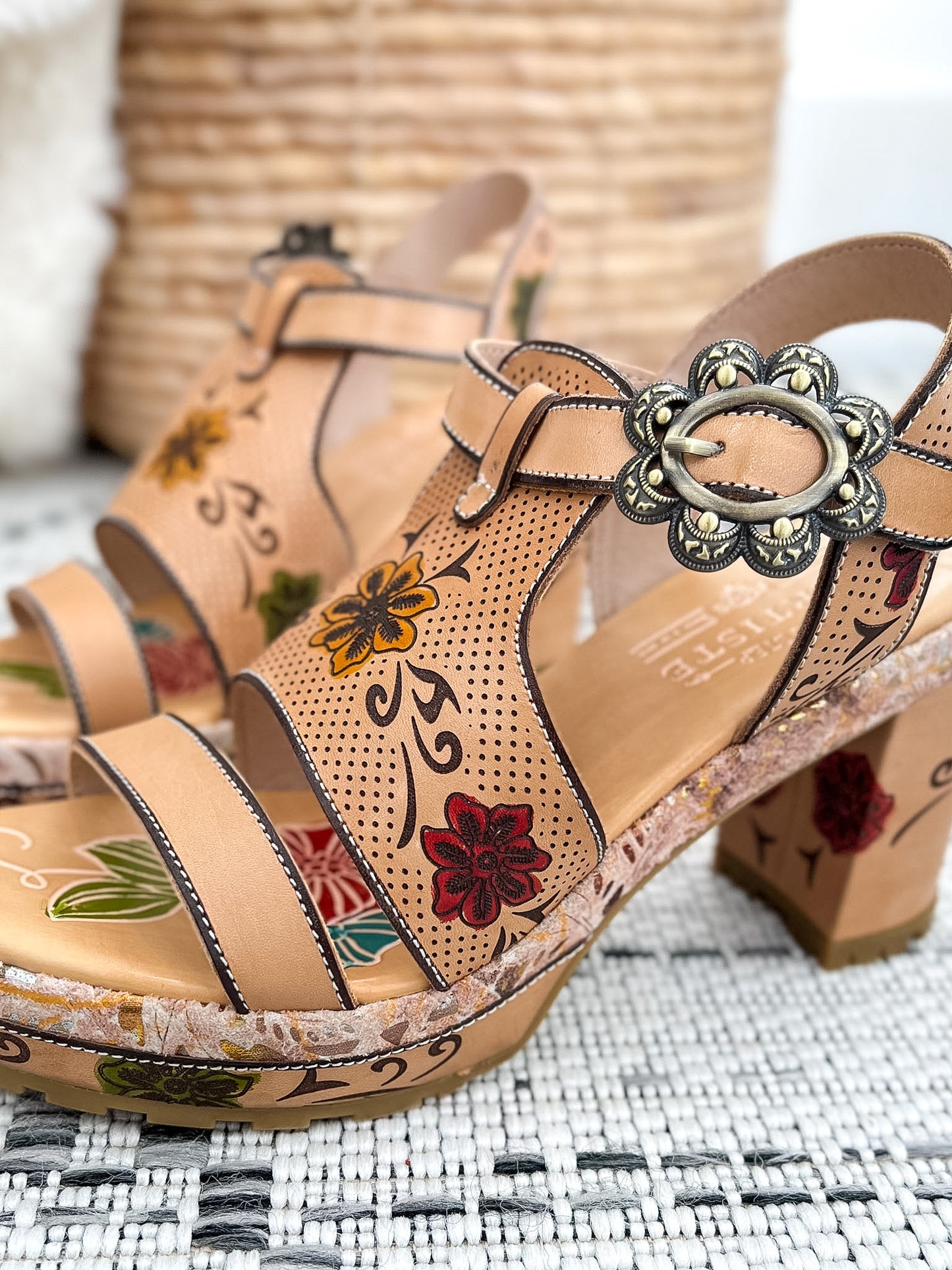 L'ARTISTE Jawdrop Heel - Beige Multi