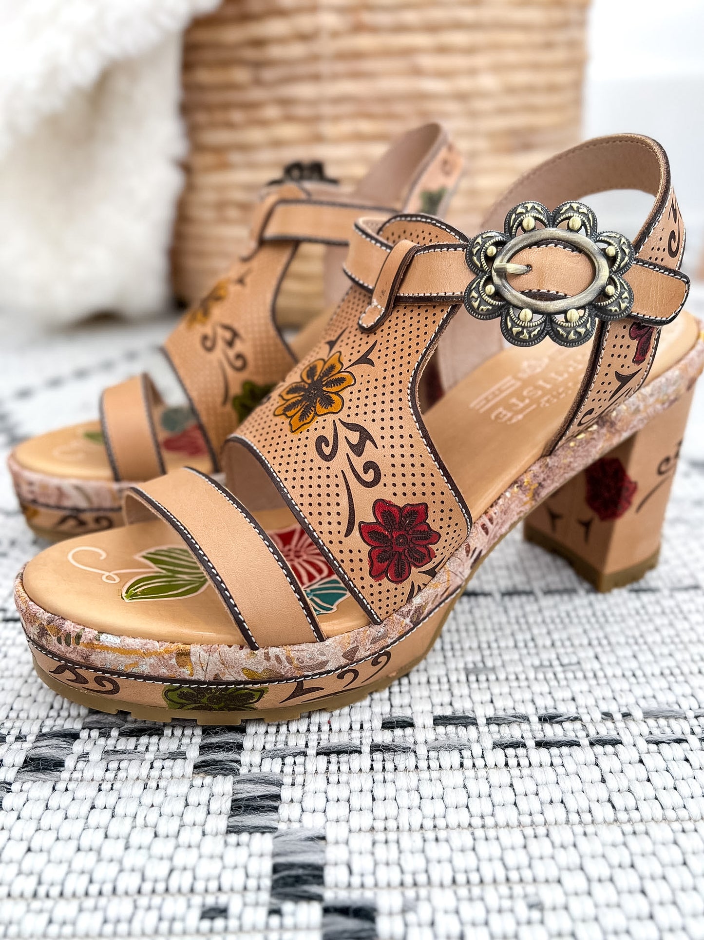 L'ARTISTE Jawdrop Heel - Beige Multi