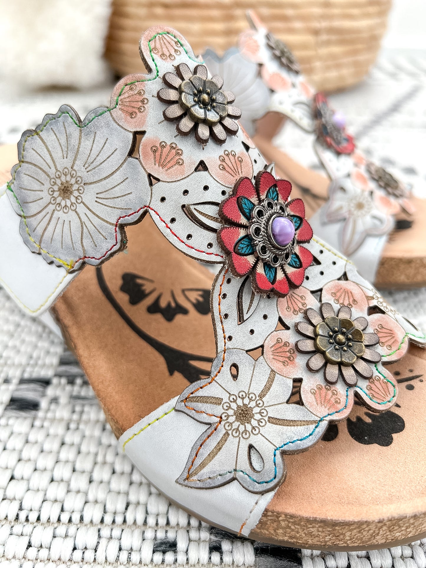 L'ARTISTE Pretty Petals Wedge - White Multi