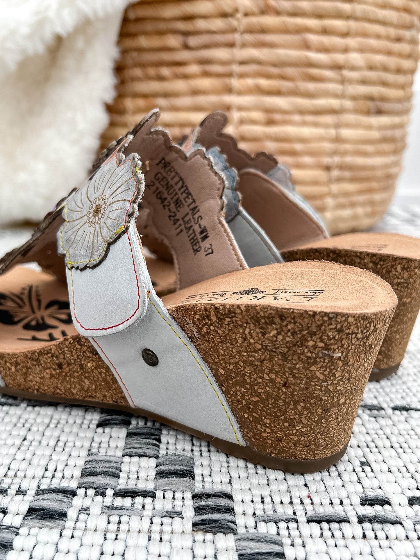 L'ARTISTE Pretty Petals Wedge - White Multi