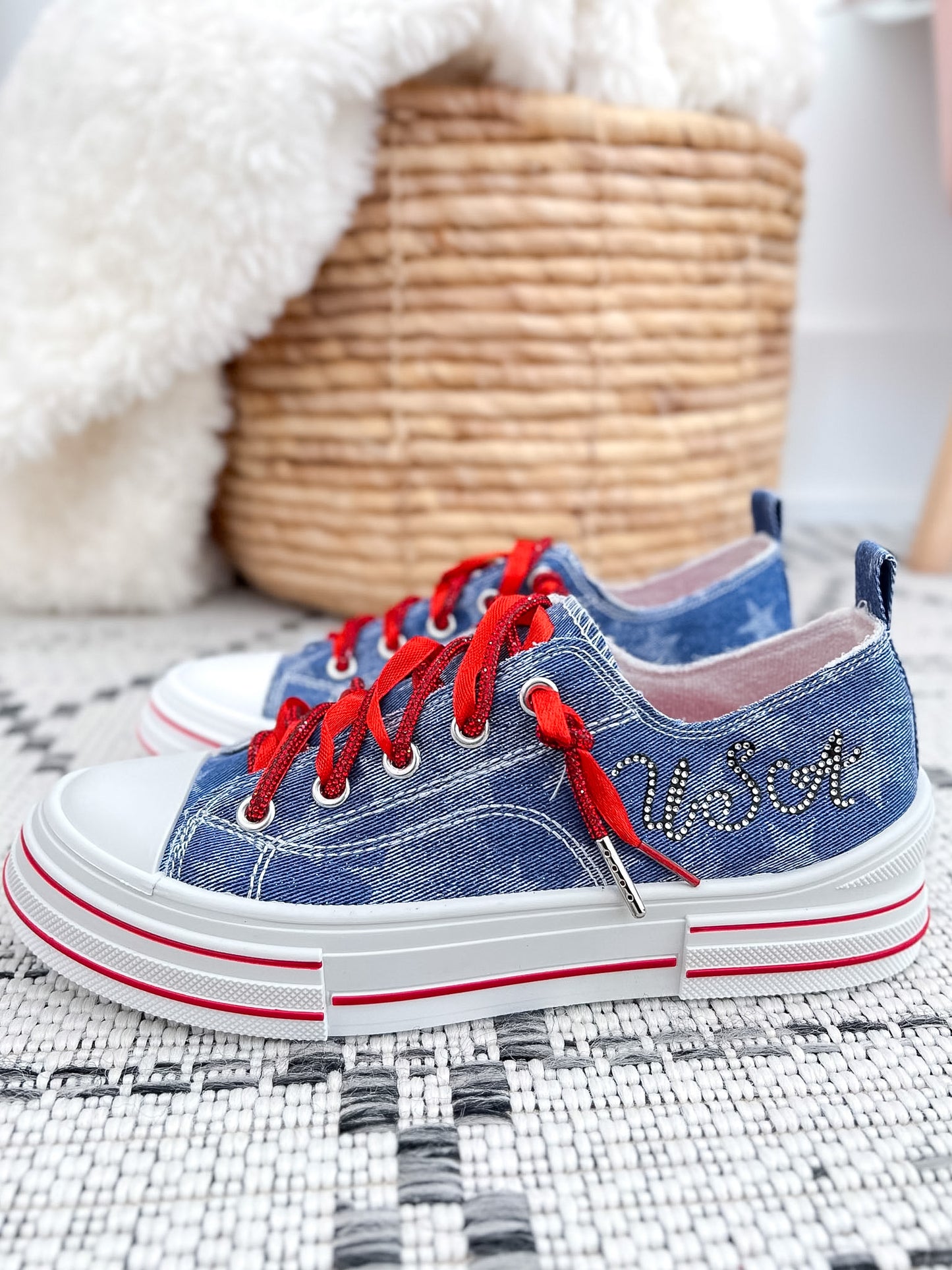Very G Aman Sneaker - USA