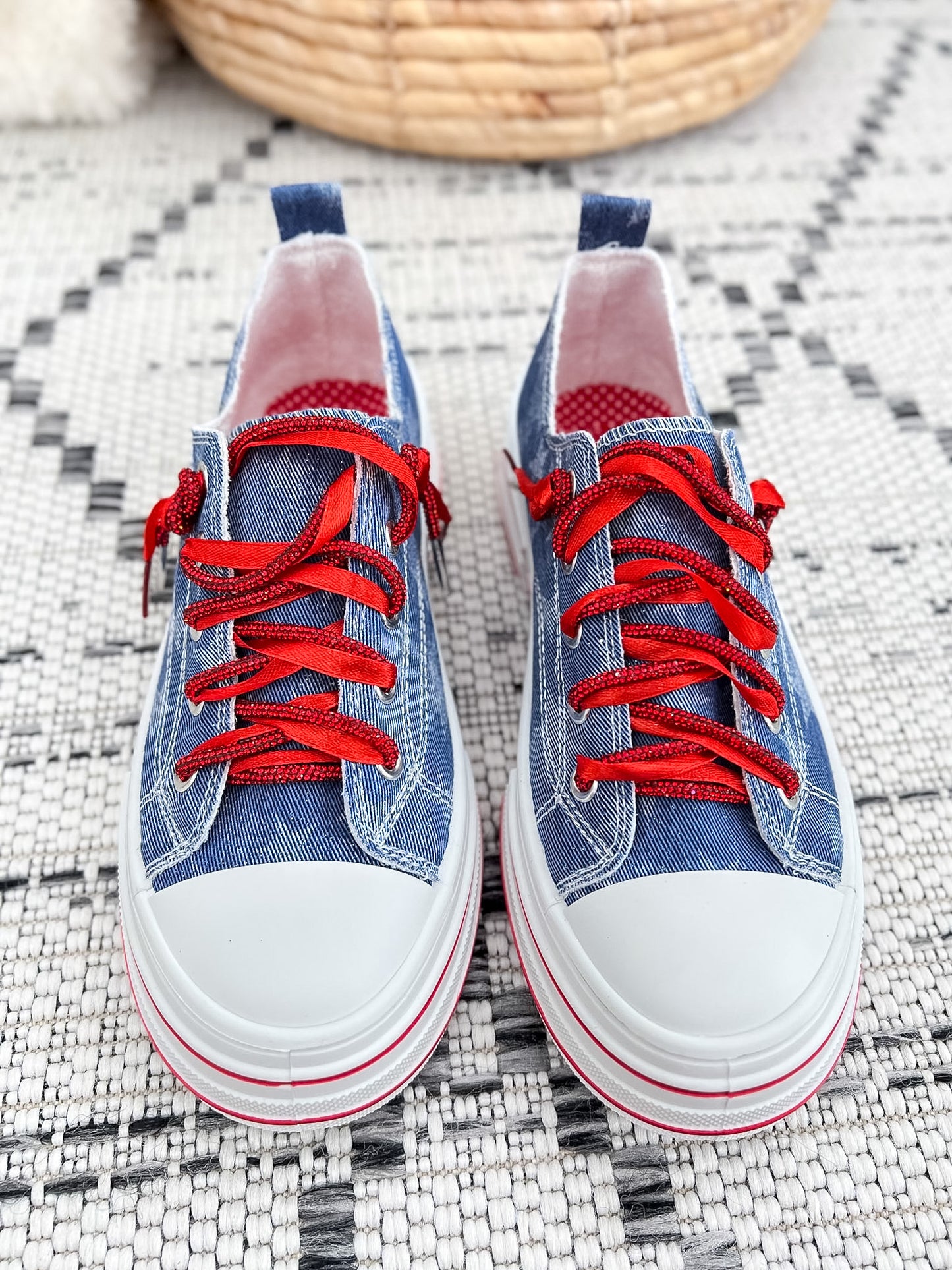 Very G Aman Sneaker - USA