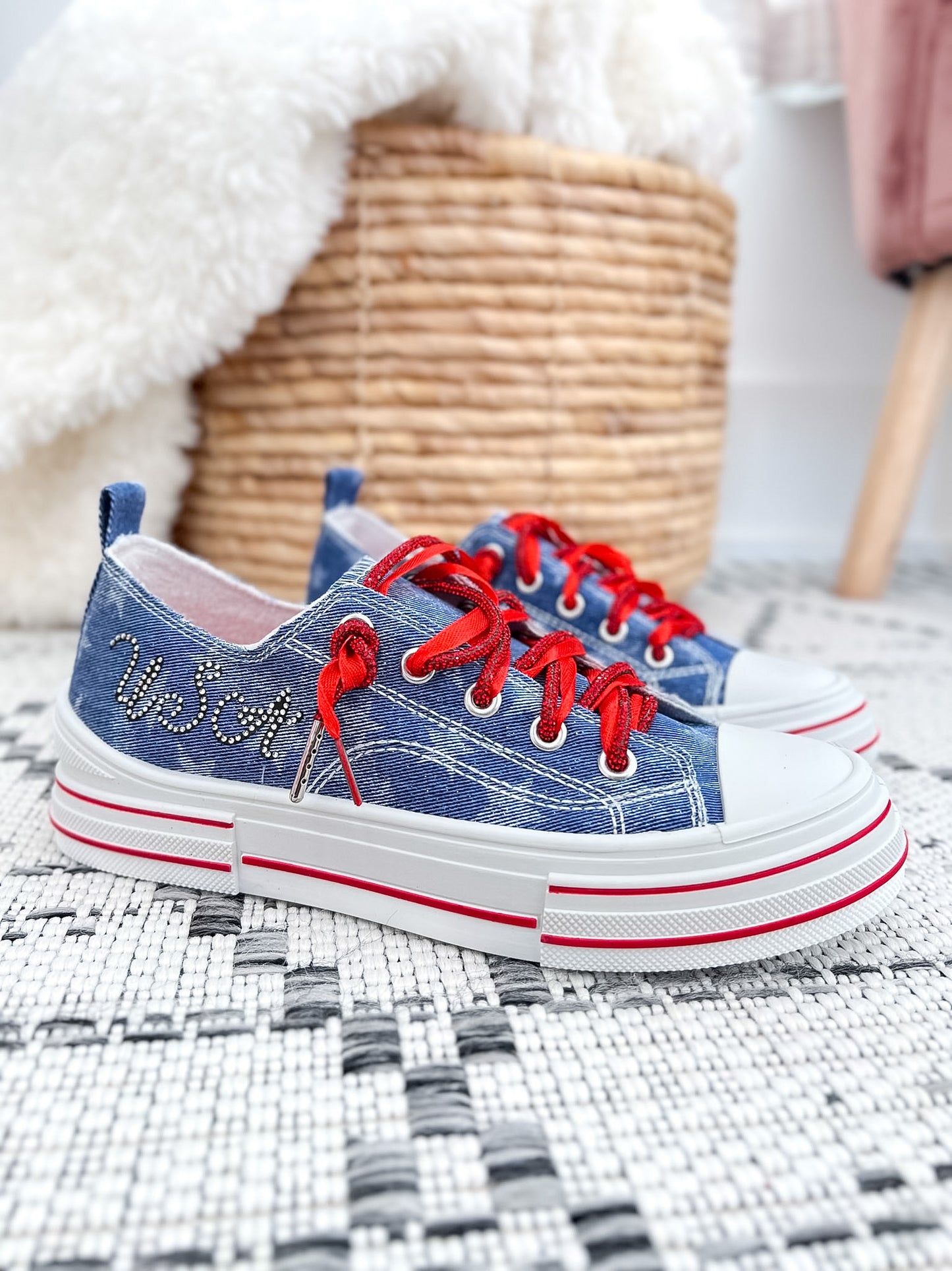 Very G Aman Sneaker - USA