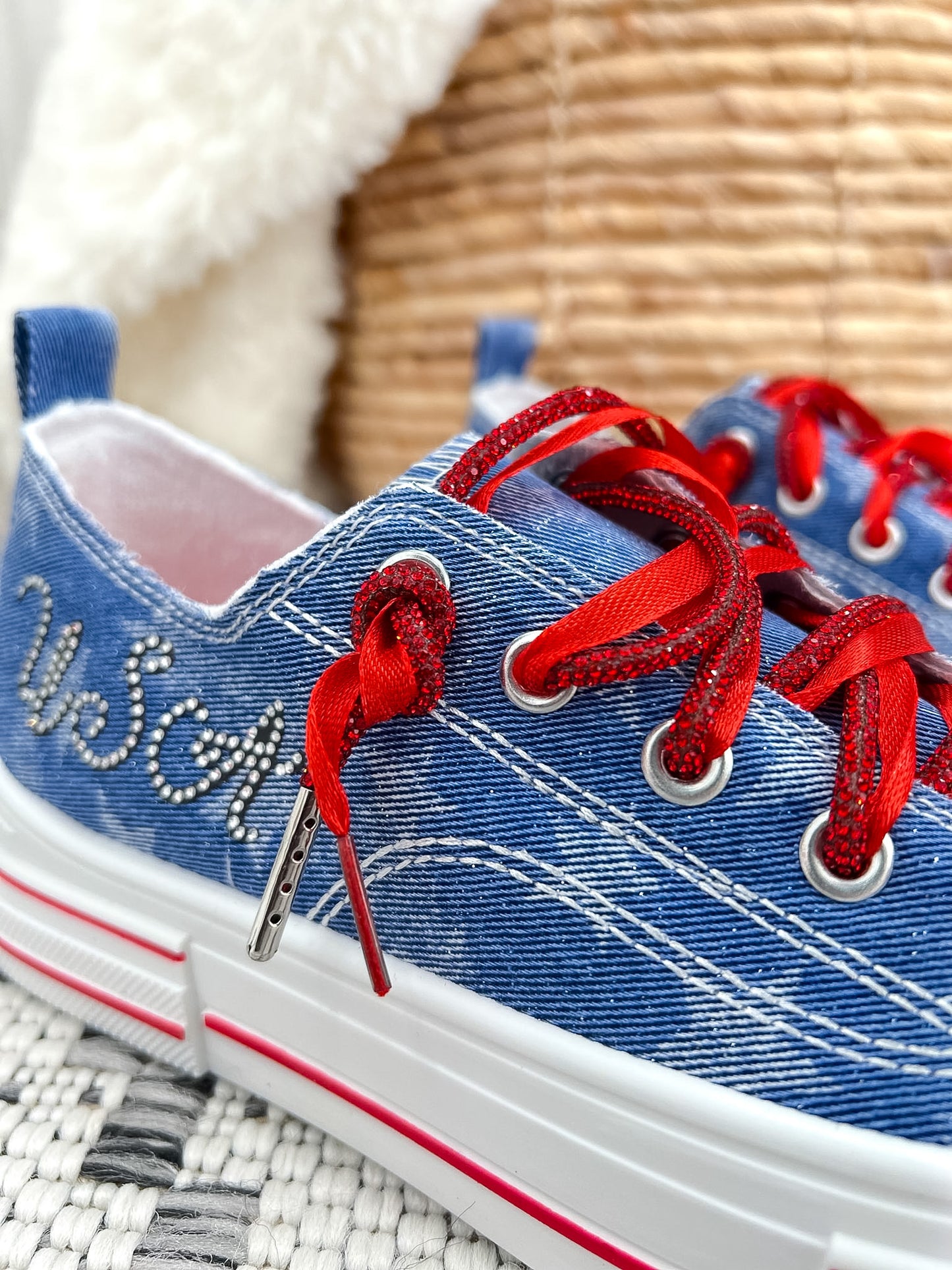 Very G Aman Sneaker - USA