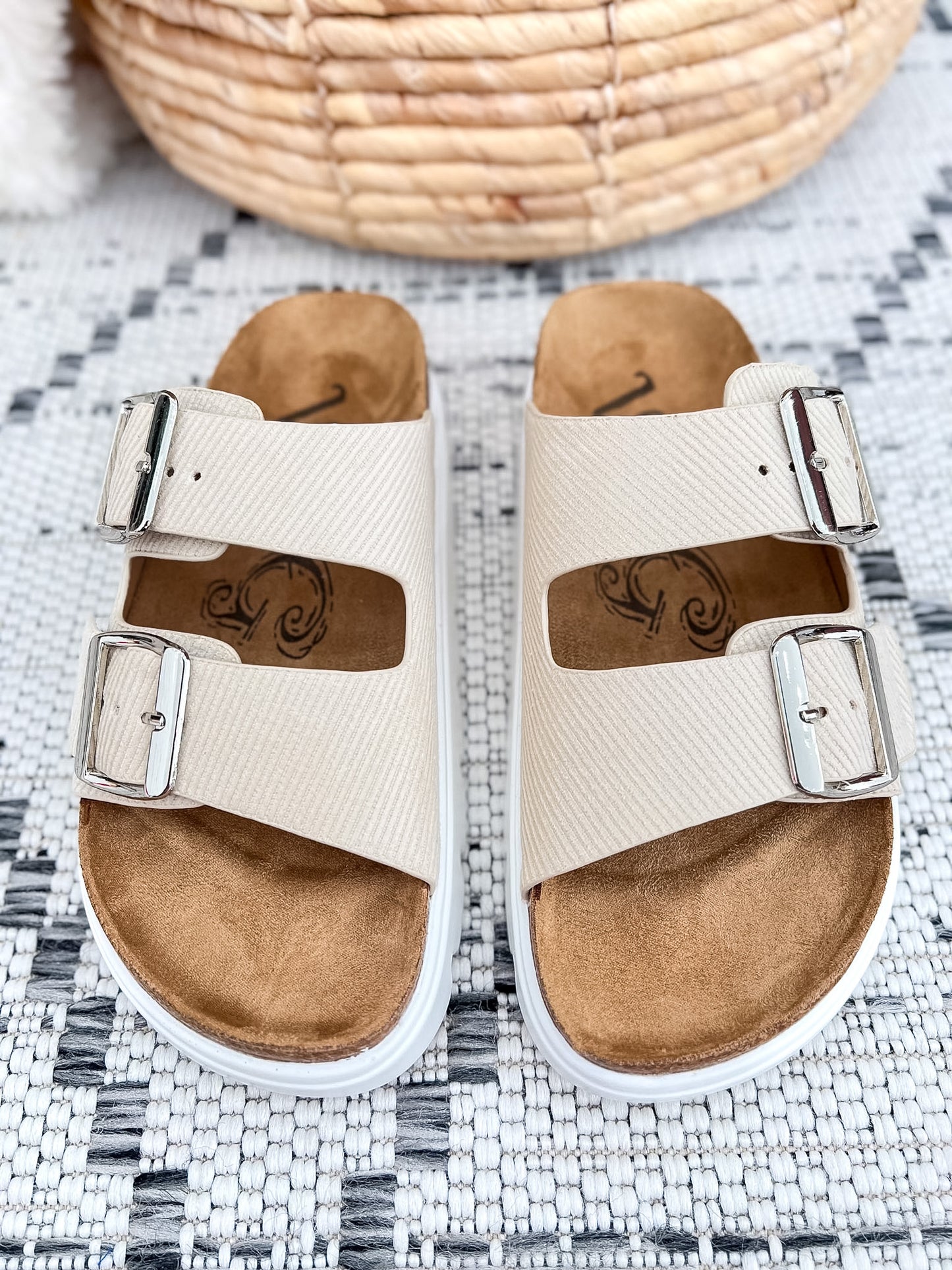 Very G Jazmin 2 Platform Sandal - Cream