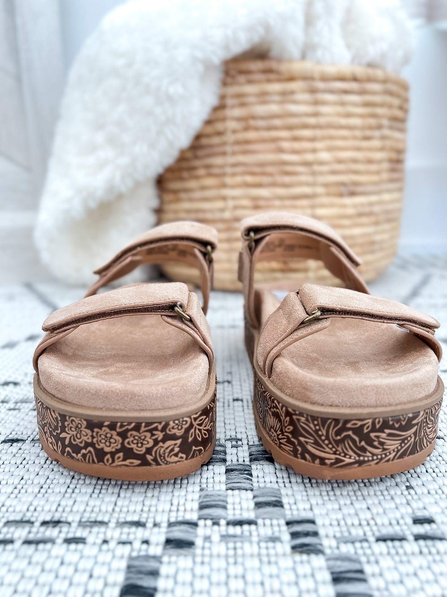 Very G Diana Platform Sandal - Nude