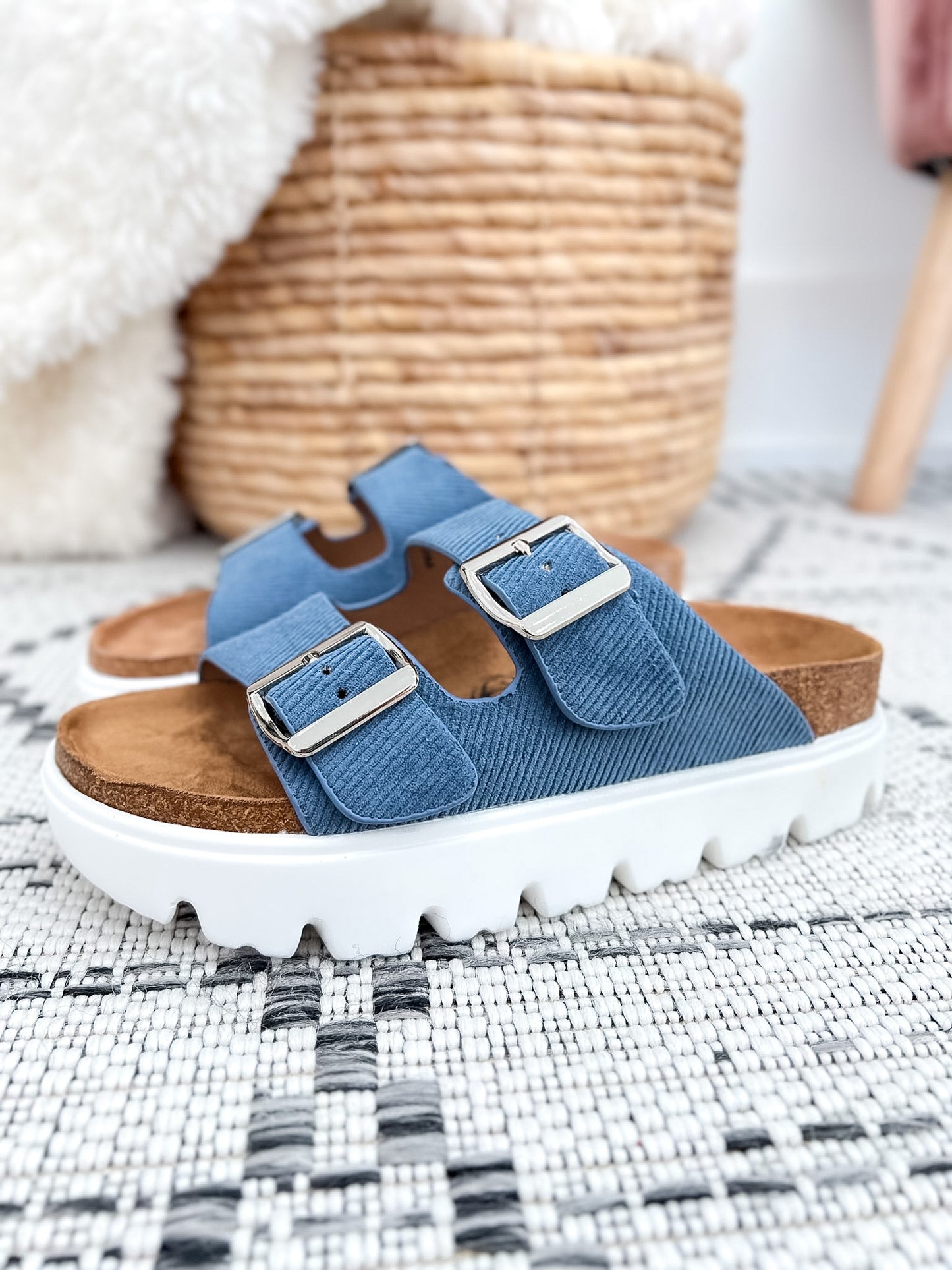 Very G Jazmin 2 Platform Sandal - Blue