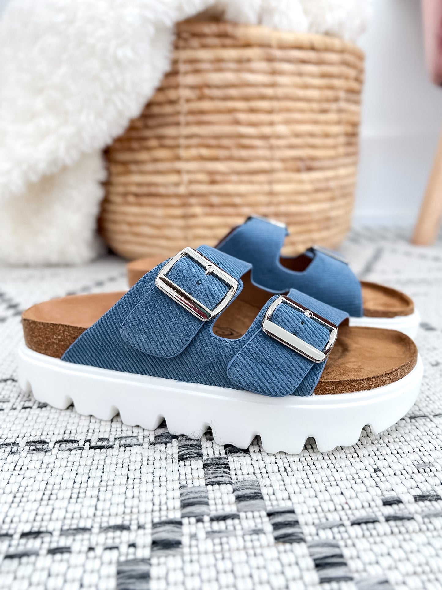 Very G Jazmin 2 Platform Sandal - Blue