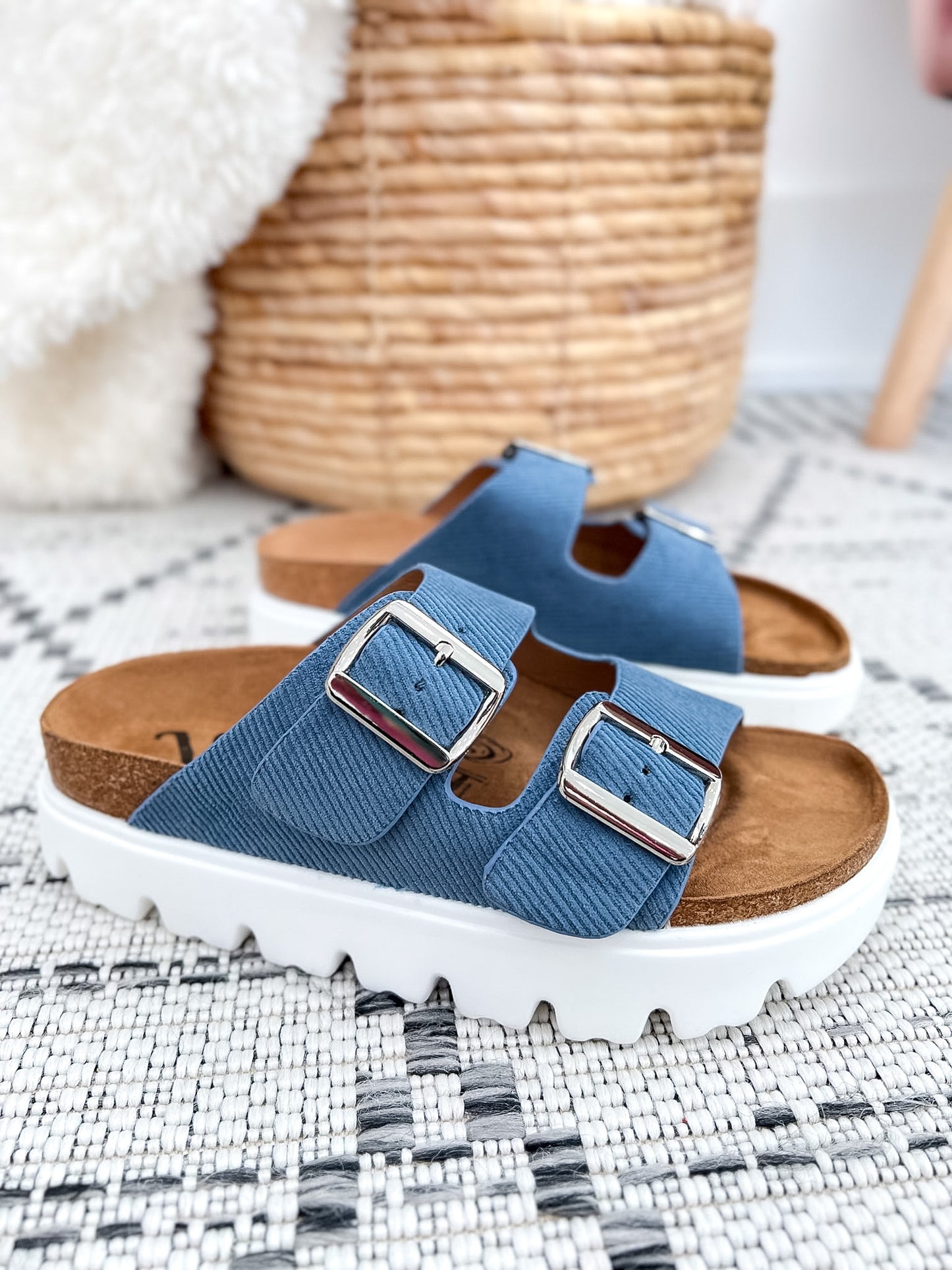 Very G Jazmin 2 Platform Sandal - Blue