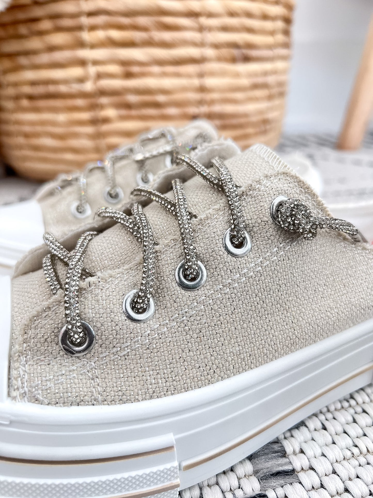 Very G Aman Slip On Sneaker - Natural