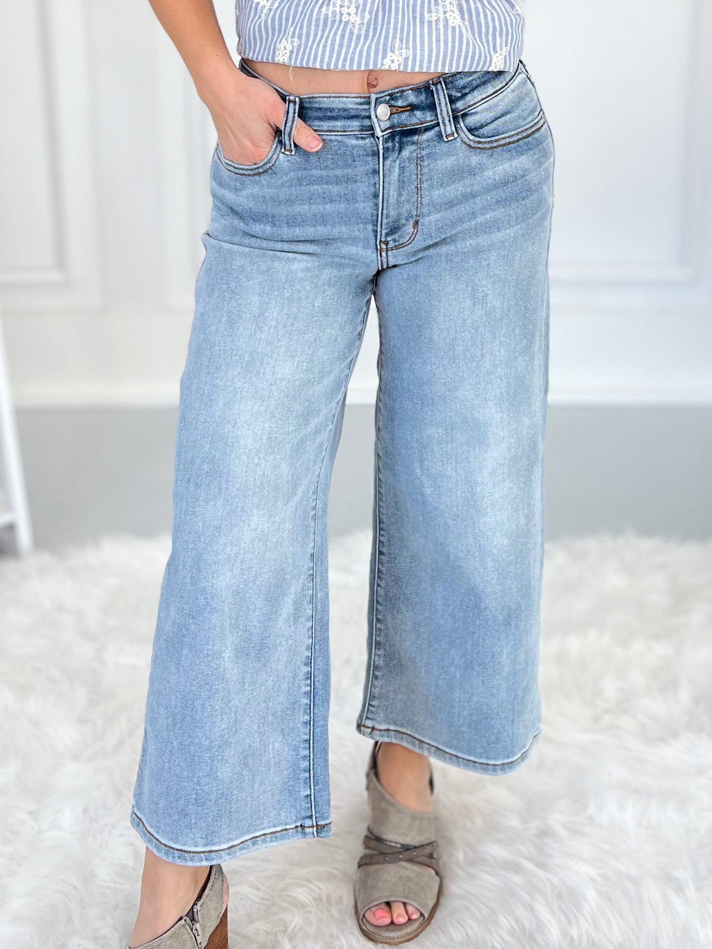 Retro Step - Judy Blue Wide Leg Cropped Jean