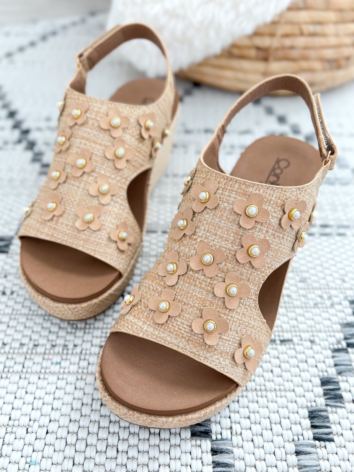 Corky's Carley Wedge - Raffia Flower