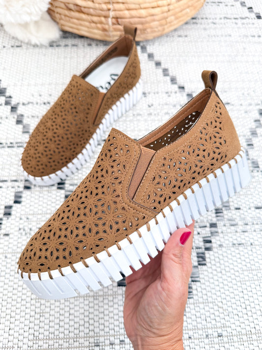 Very G Nicole Platform Shoe - Tan