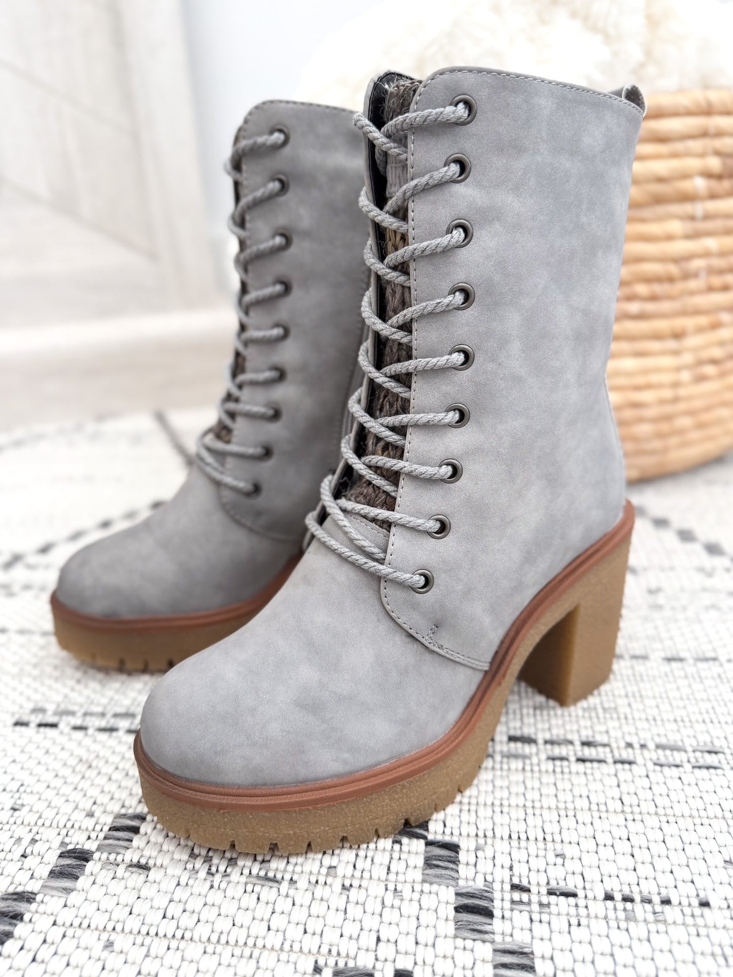 Muk Luks Riser Jazz Boot - Grey