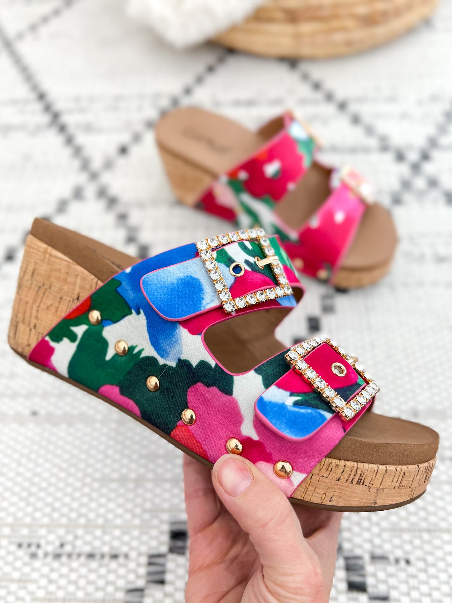 Corky's Main Squeeze Wedge - Floral