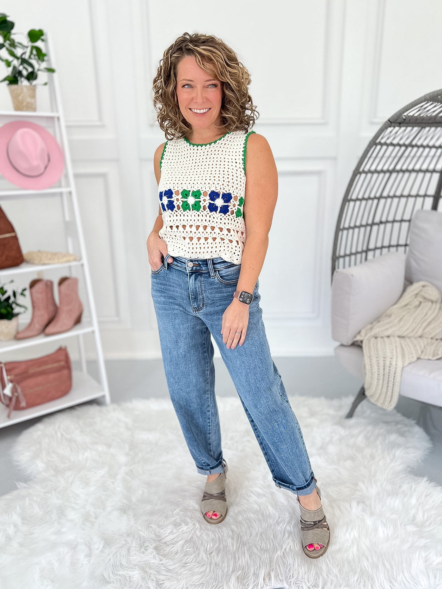 Full Steam Ahead - Judy Blue Yoke Detail Barrel Leg Jean