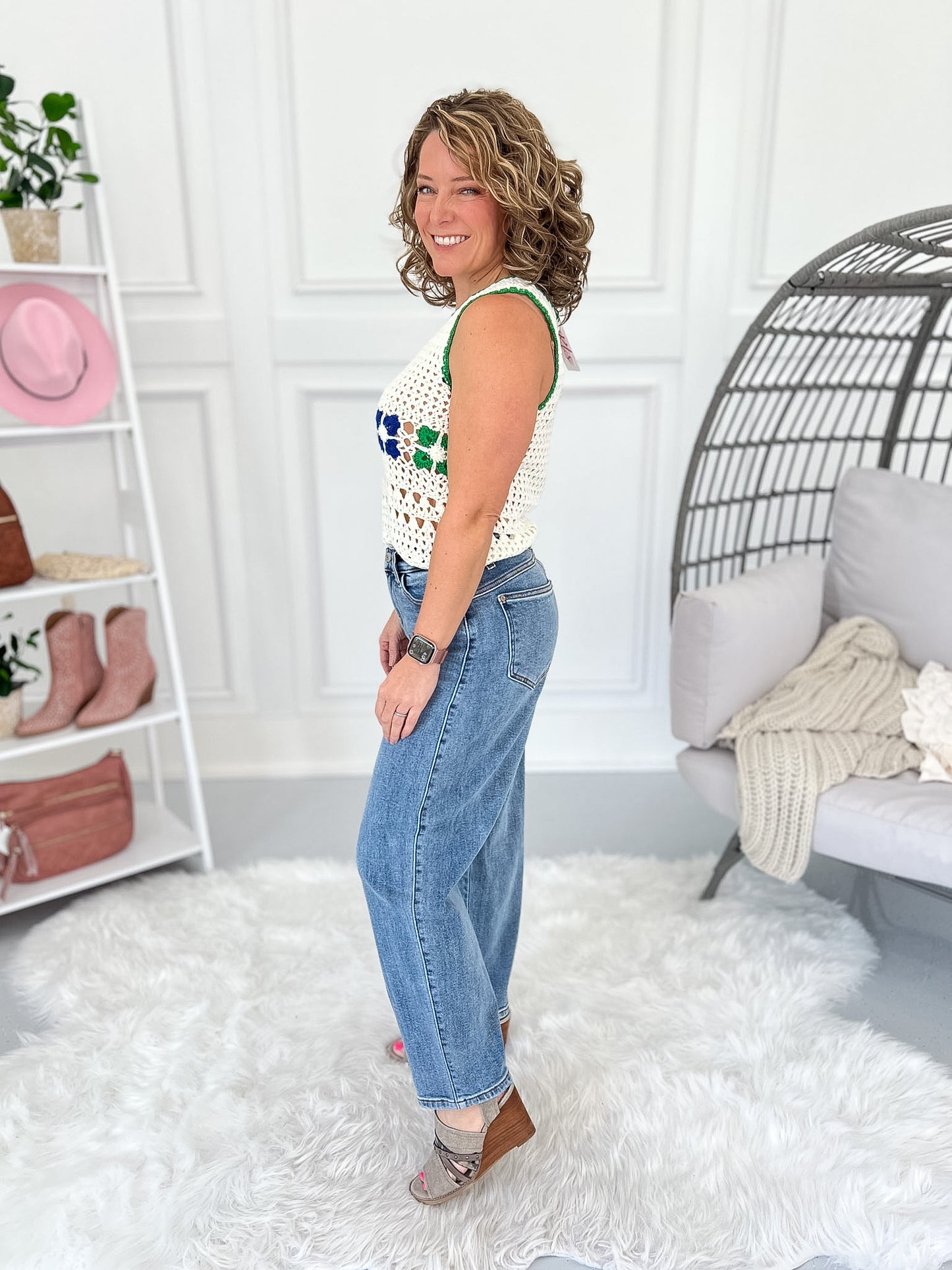 Full Steam Ahead - Judy Blue Yoke Detail Barrel Leg Jean