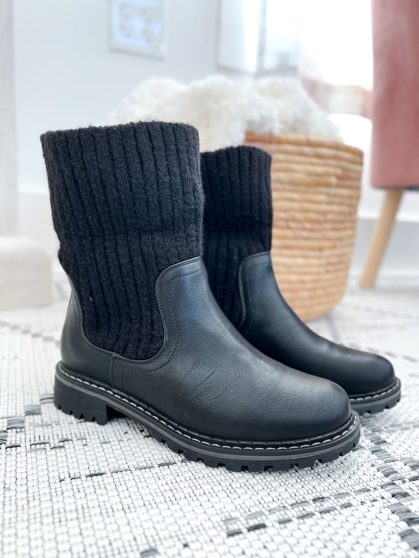 Corky's Quiver Boot - Black