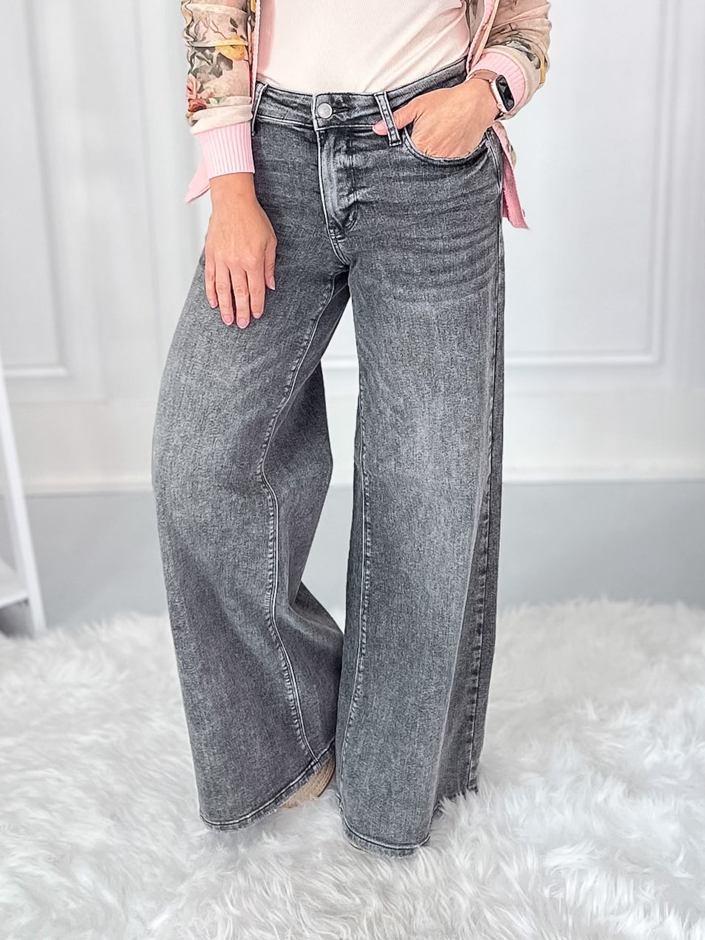 Smoke Show - Judy Blue Grey Palazzo Jean