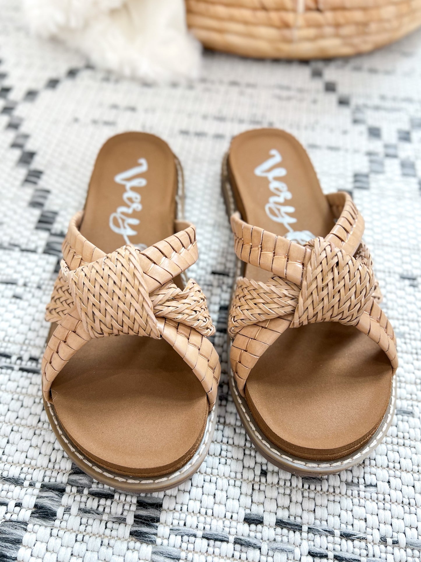 Very G Kinsley Sandal - Nude