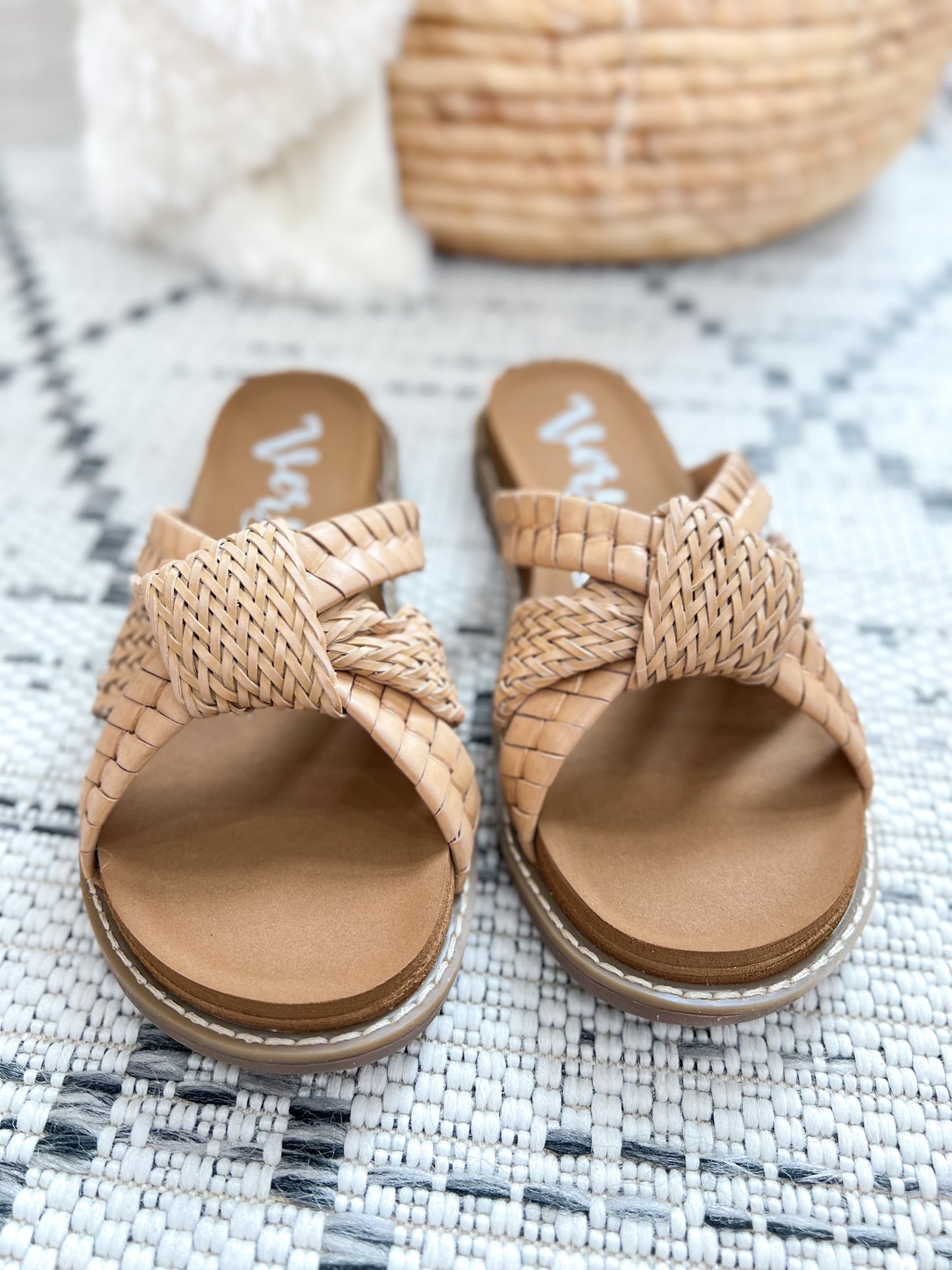 Very G Kinsley Sandal - Nude