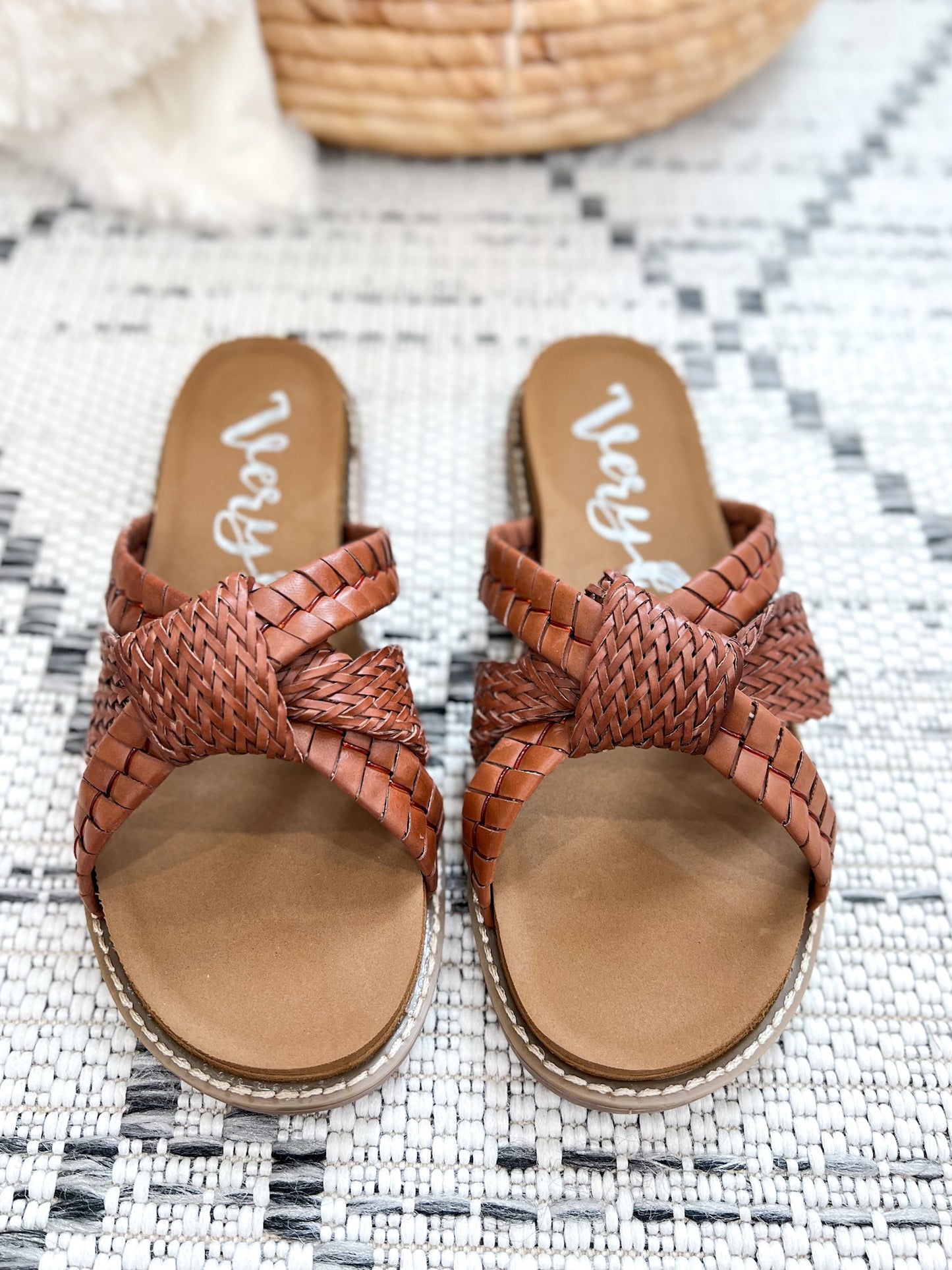 Very G Kinsley Sandal - Tan