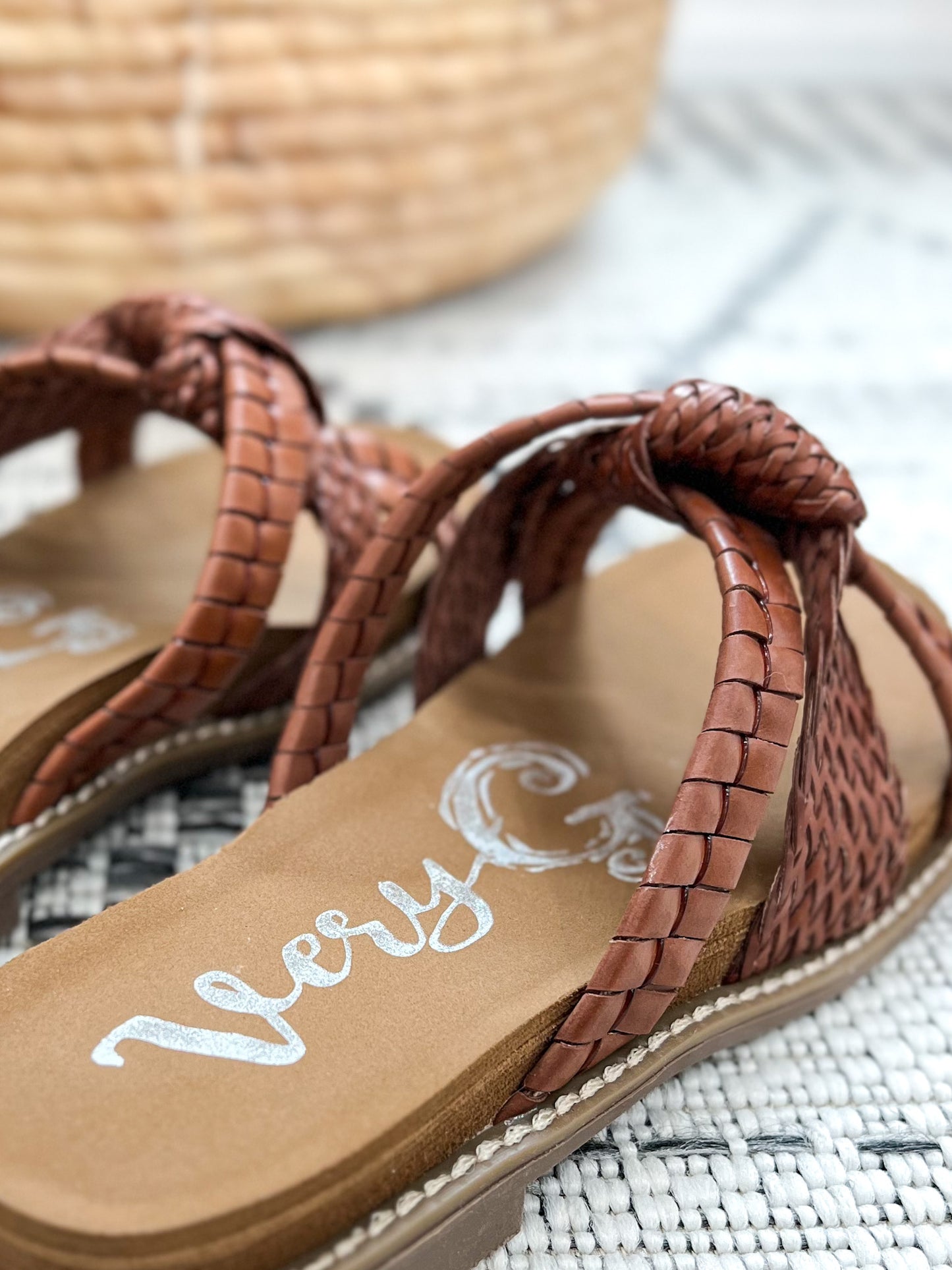 Very G Kinsley Sandal - Tan