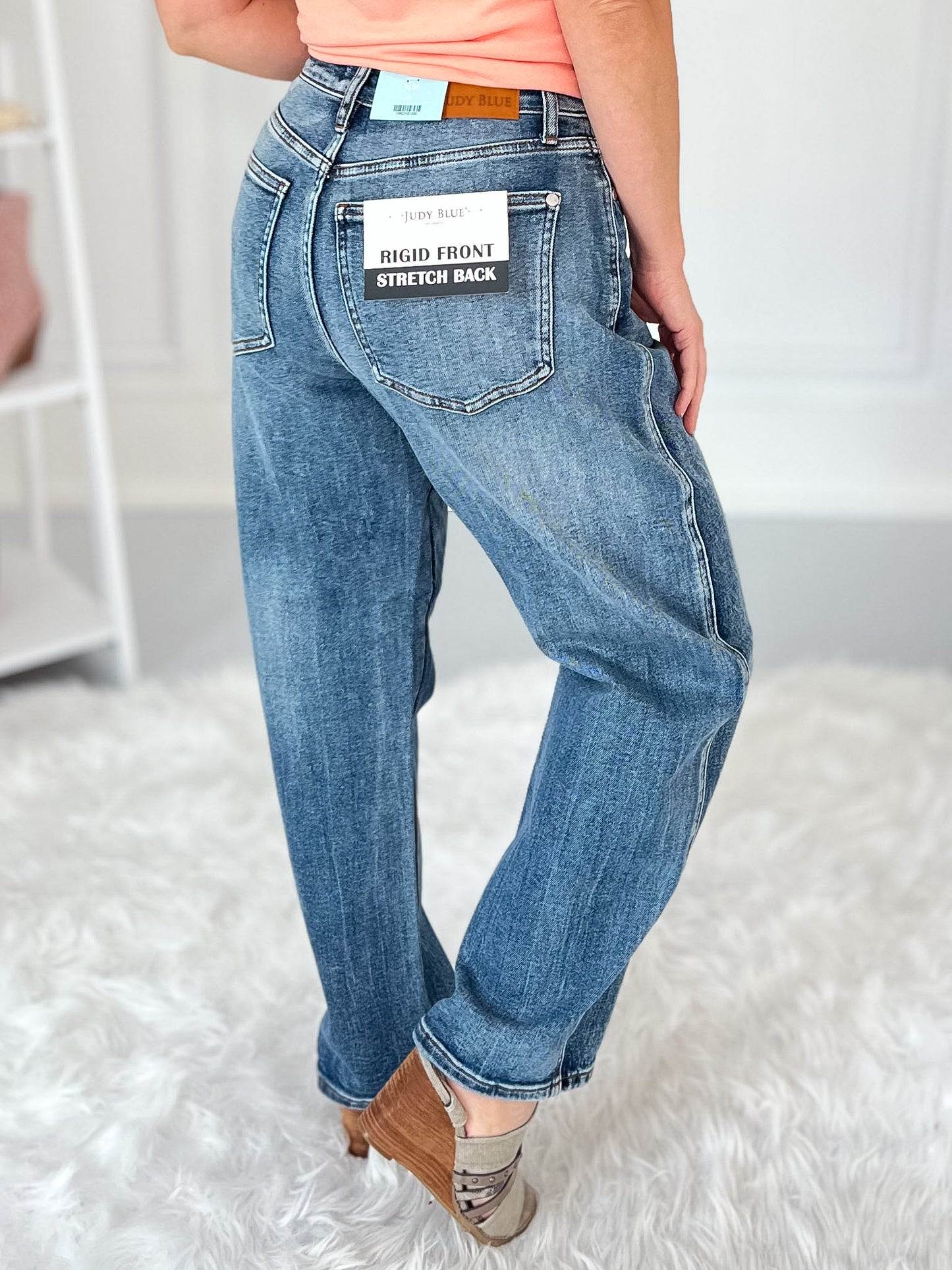 Short Trip - Judy Blue PETITE Rigid Magic Weathered Indigo Arc Jean