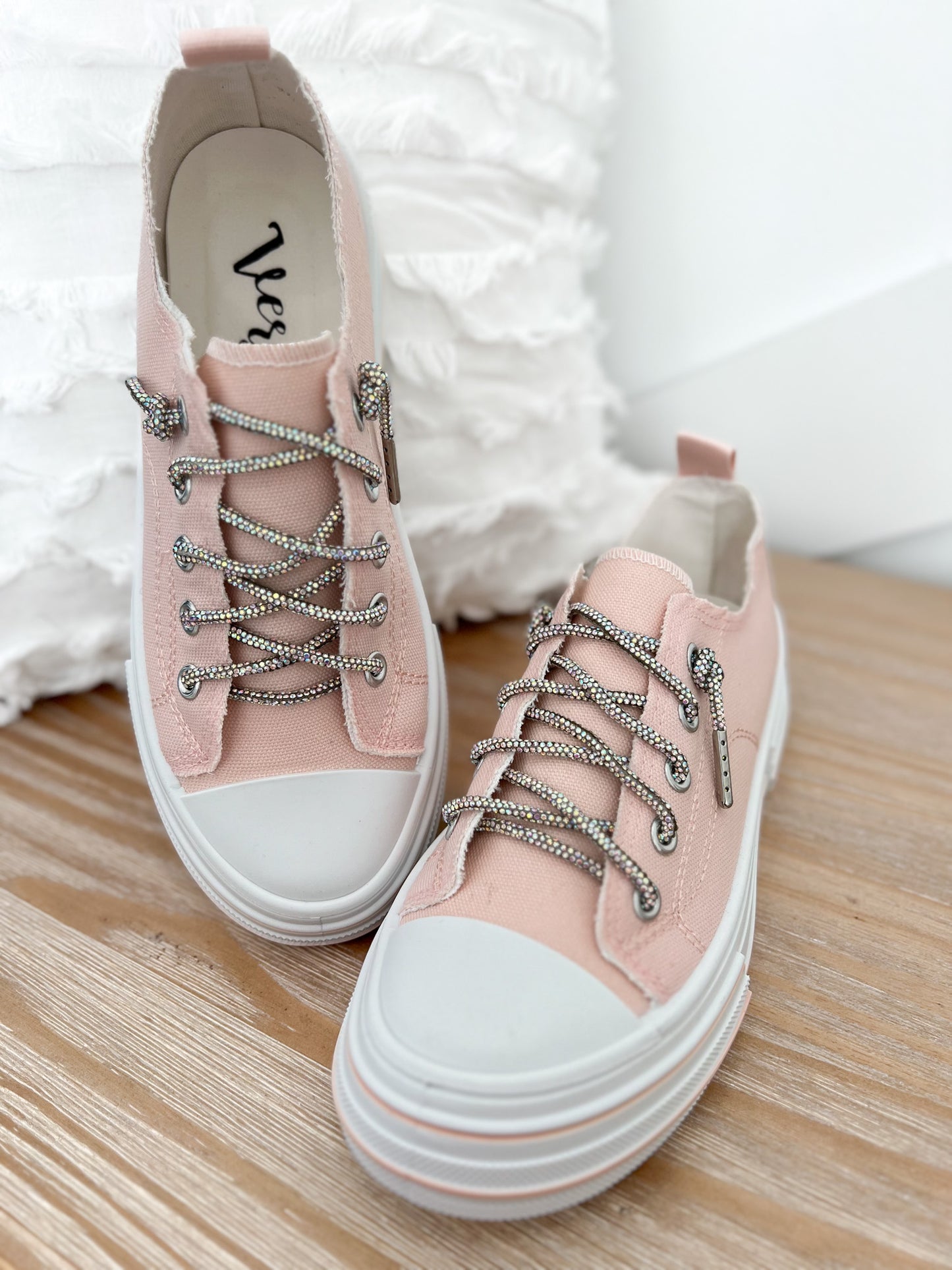 Very G Aman Sneaker - Pink