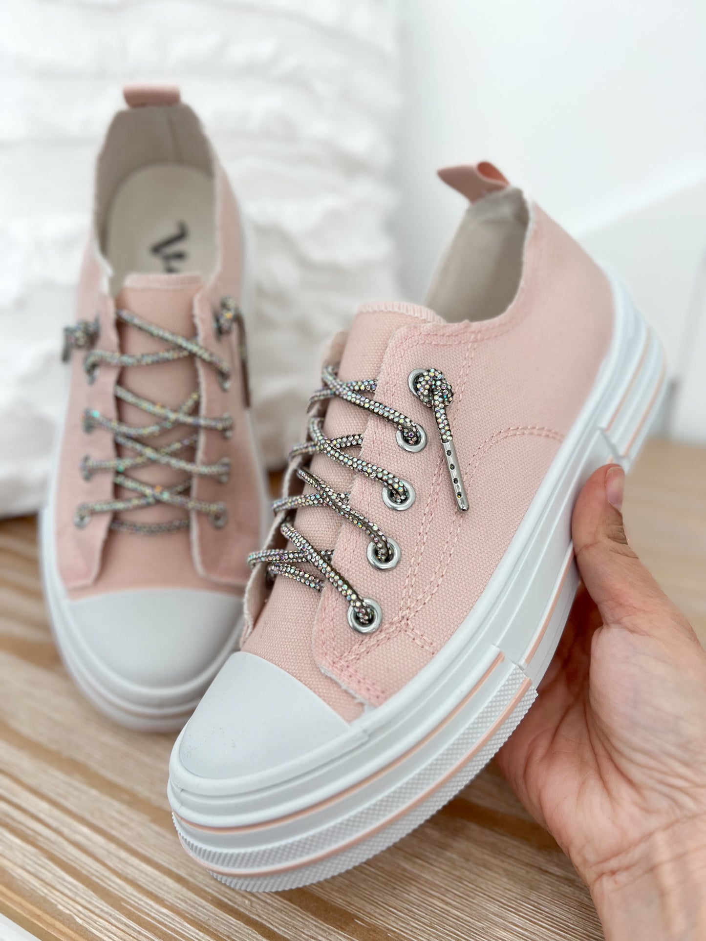 Very G Aman Sneaker - Pink