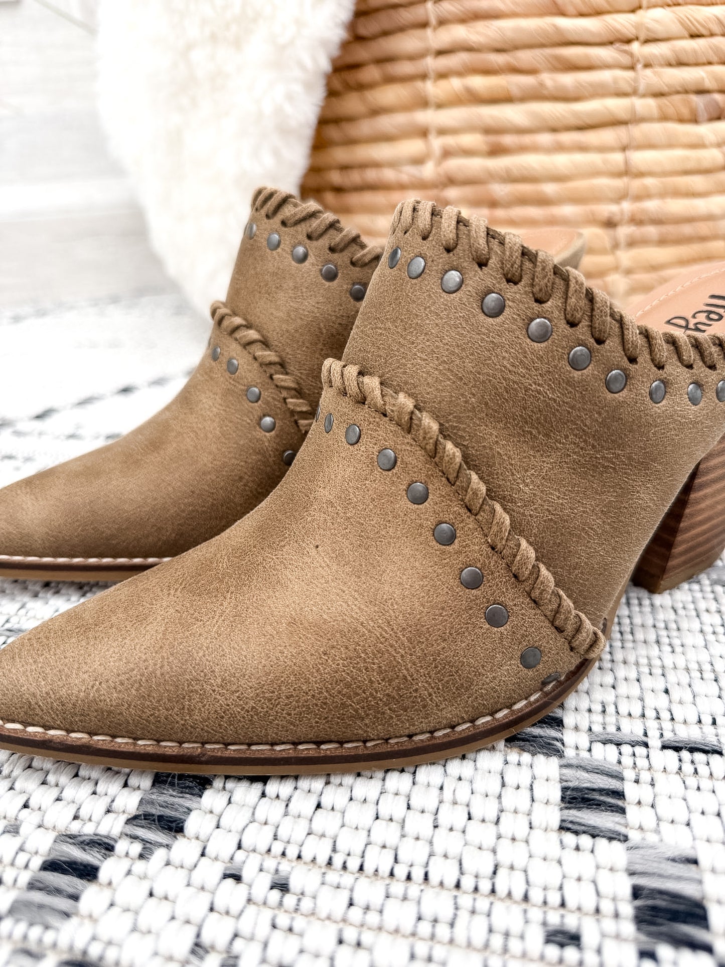 Corky's Blame The Bar Mules - Tan