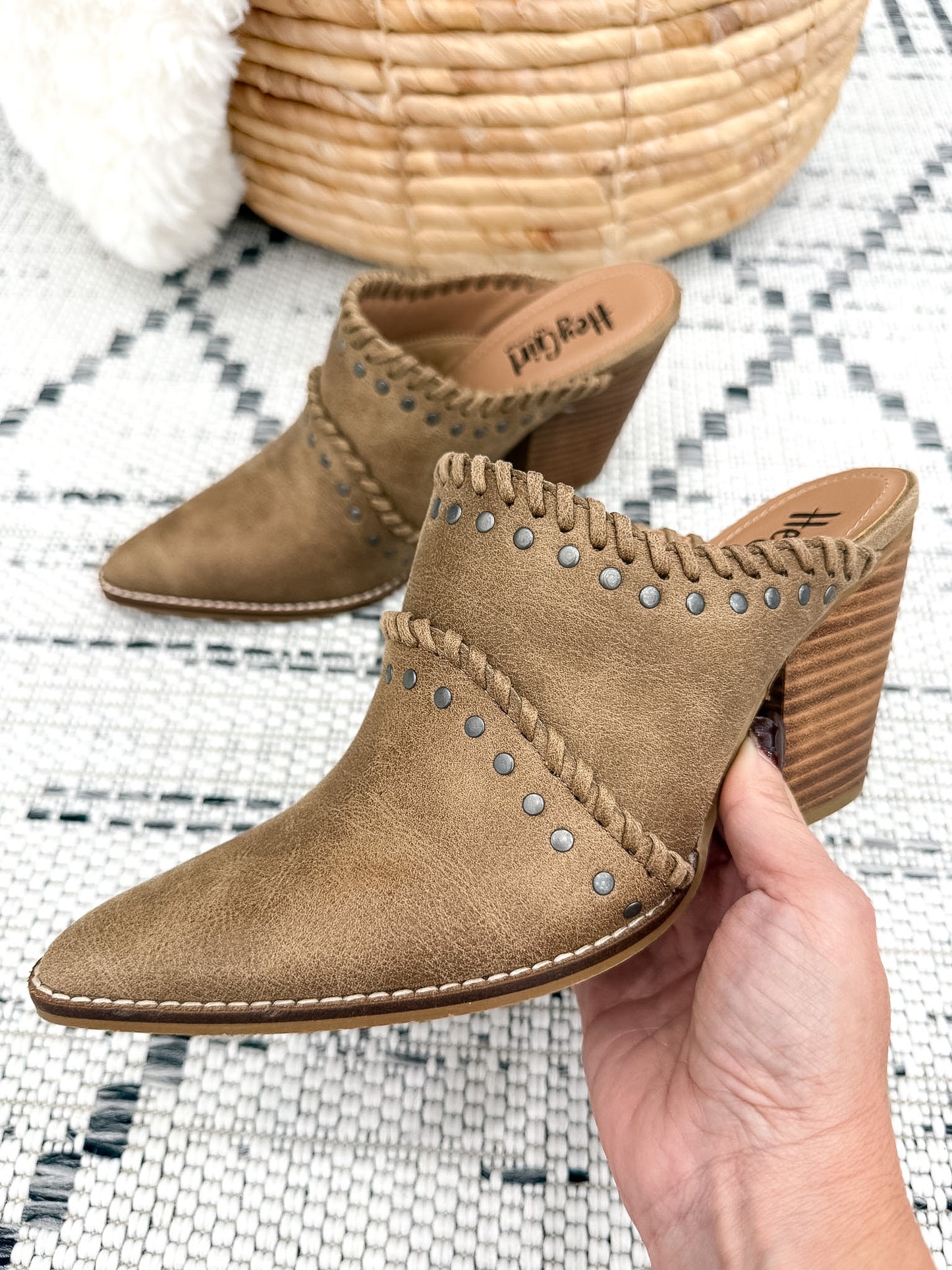 Corky's Blame The Bar Mules - Tan