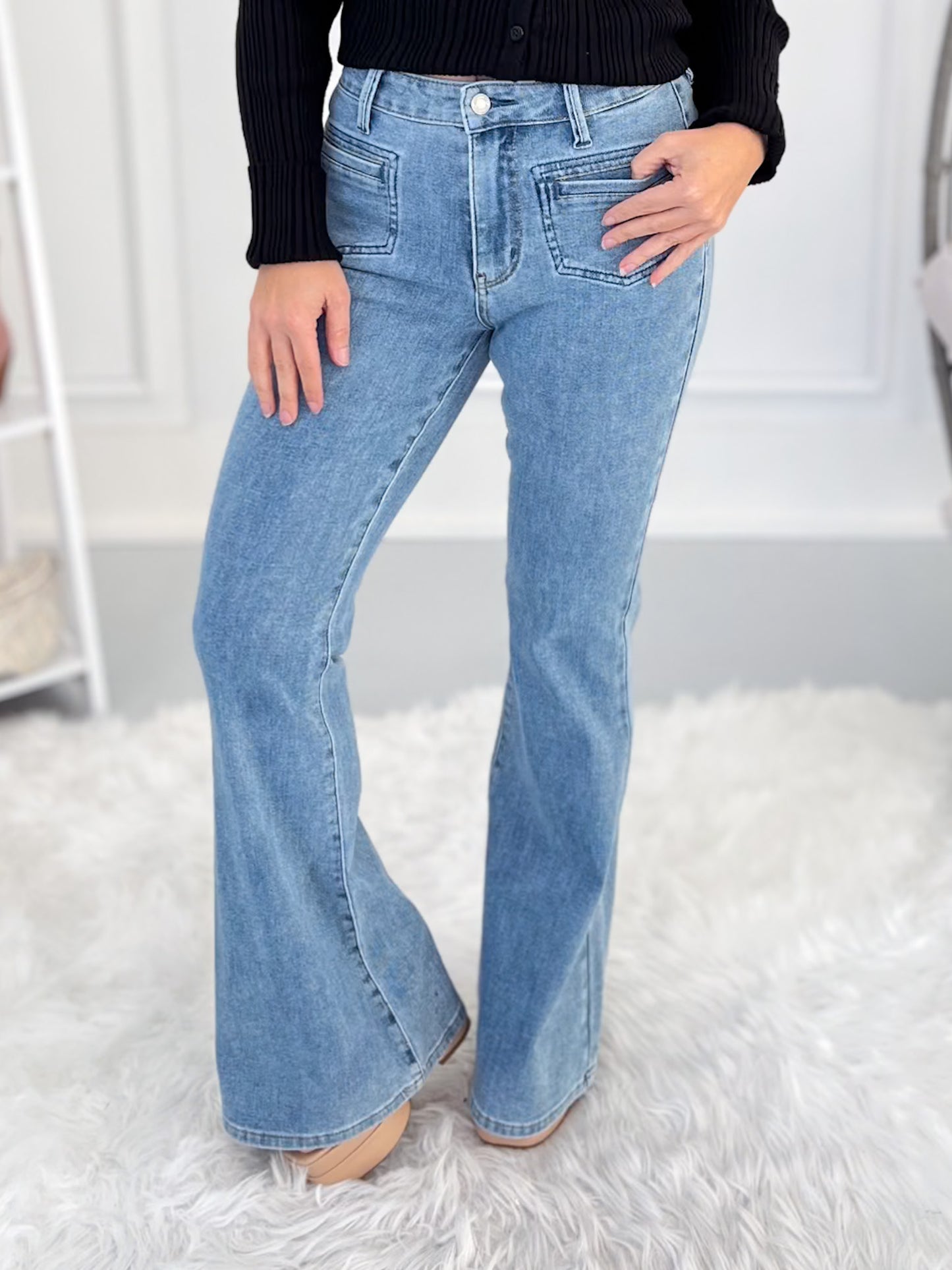In My Era - Judy Blue Welt Pocket Flare Jean