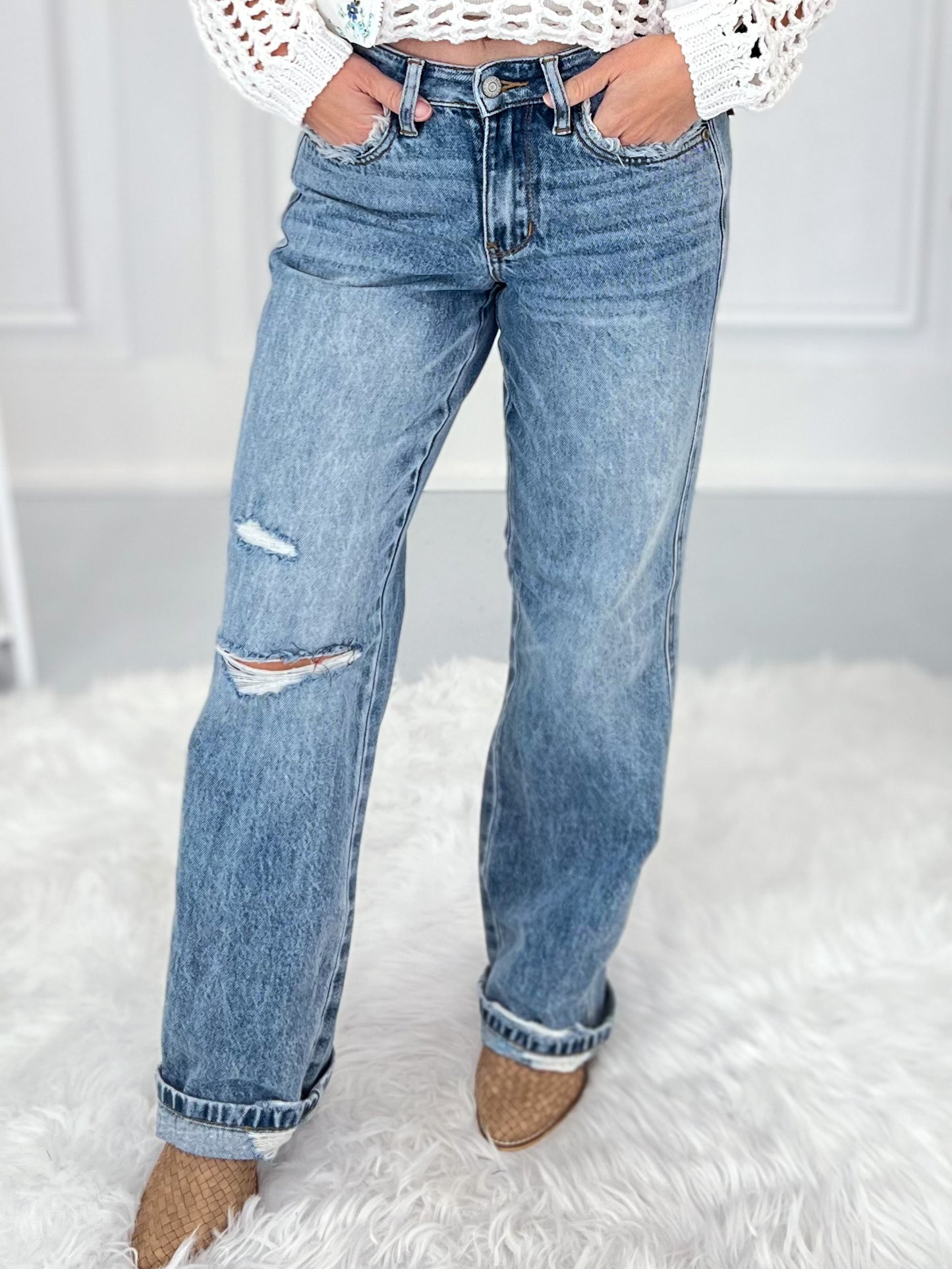 No Signal - Judy Blue 90's Rigid Magic Straight Leg Destroyed Jean
