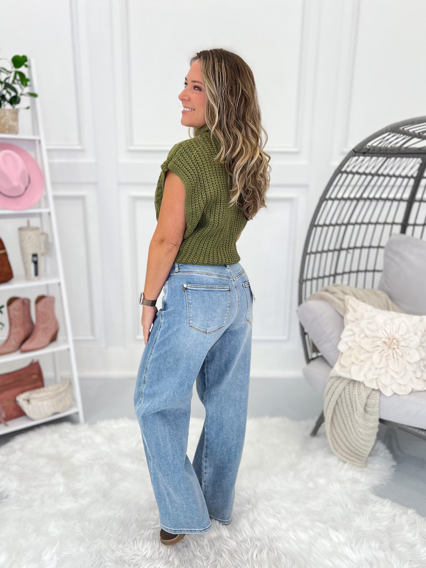 The Crossover - Judy Blue Wilhelmina Rigid Magic Twisted Side Seam Jean