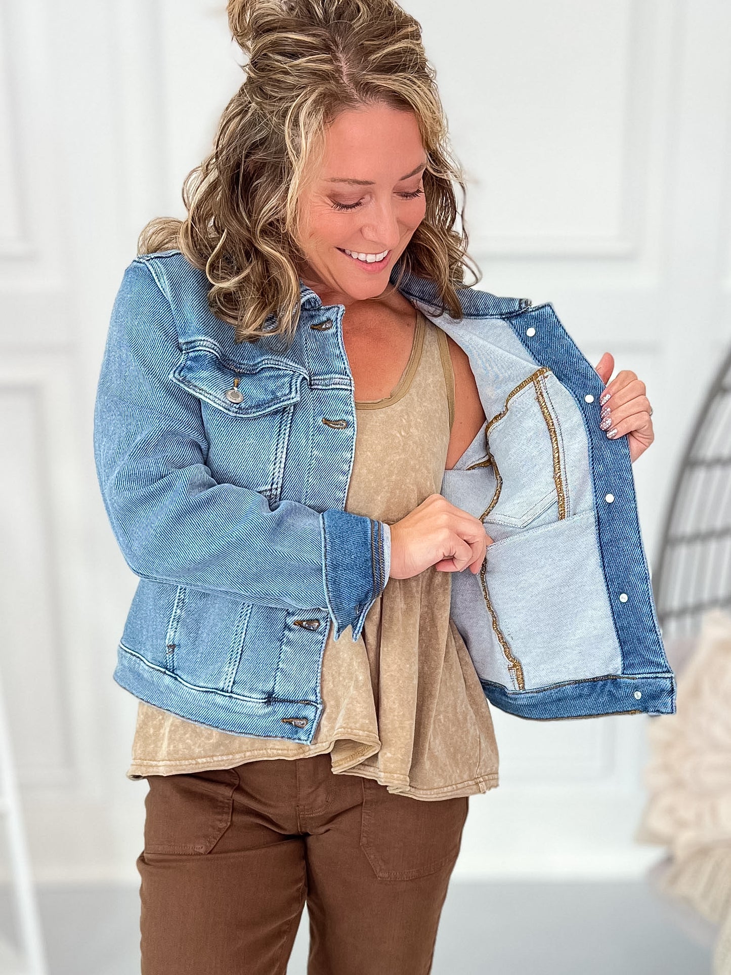 Judy Blue Classic Cicily Knit Denim Trucker Jacket