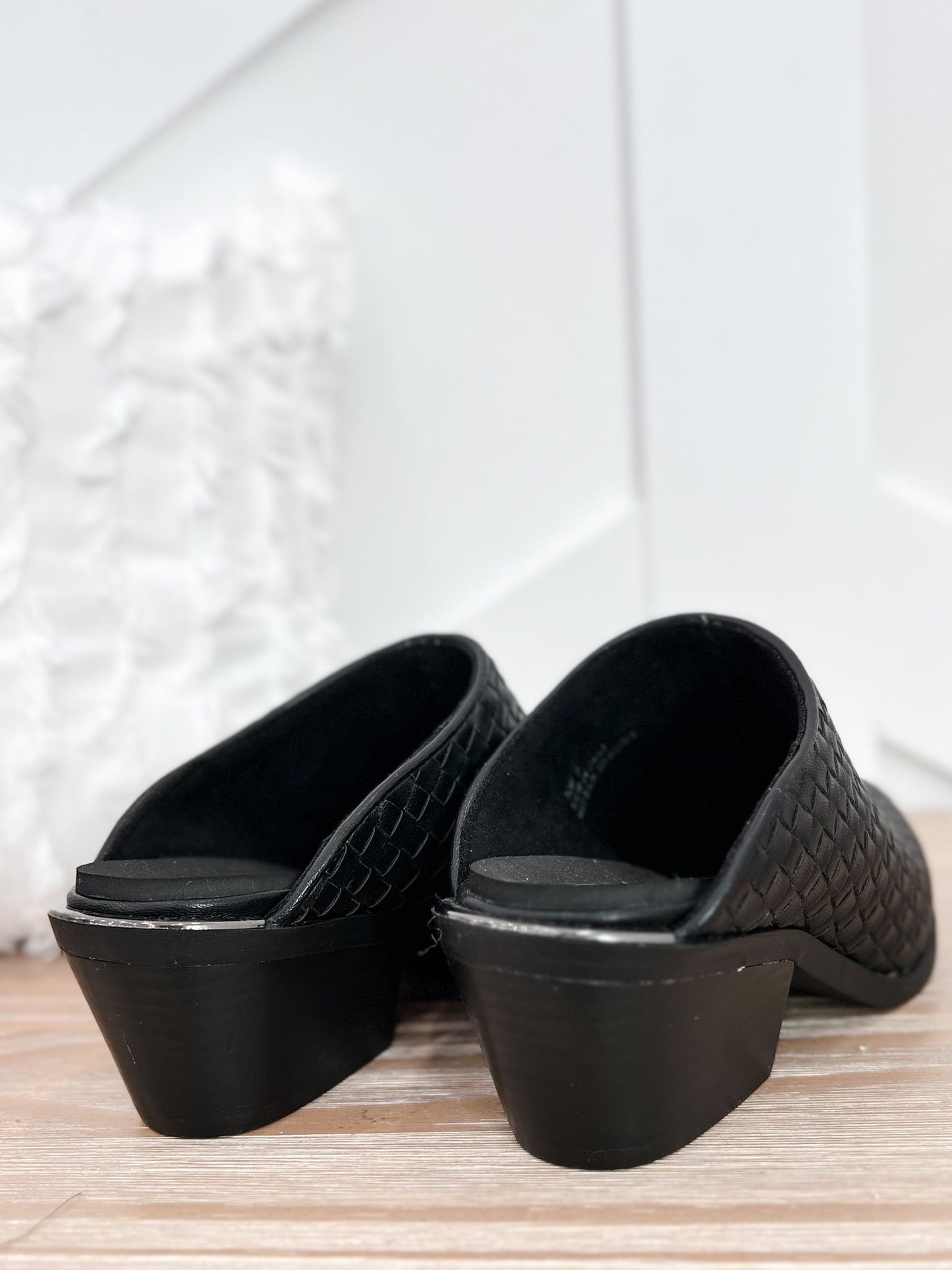 Corky's TGIF Wedge - Black