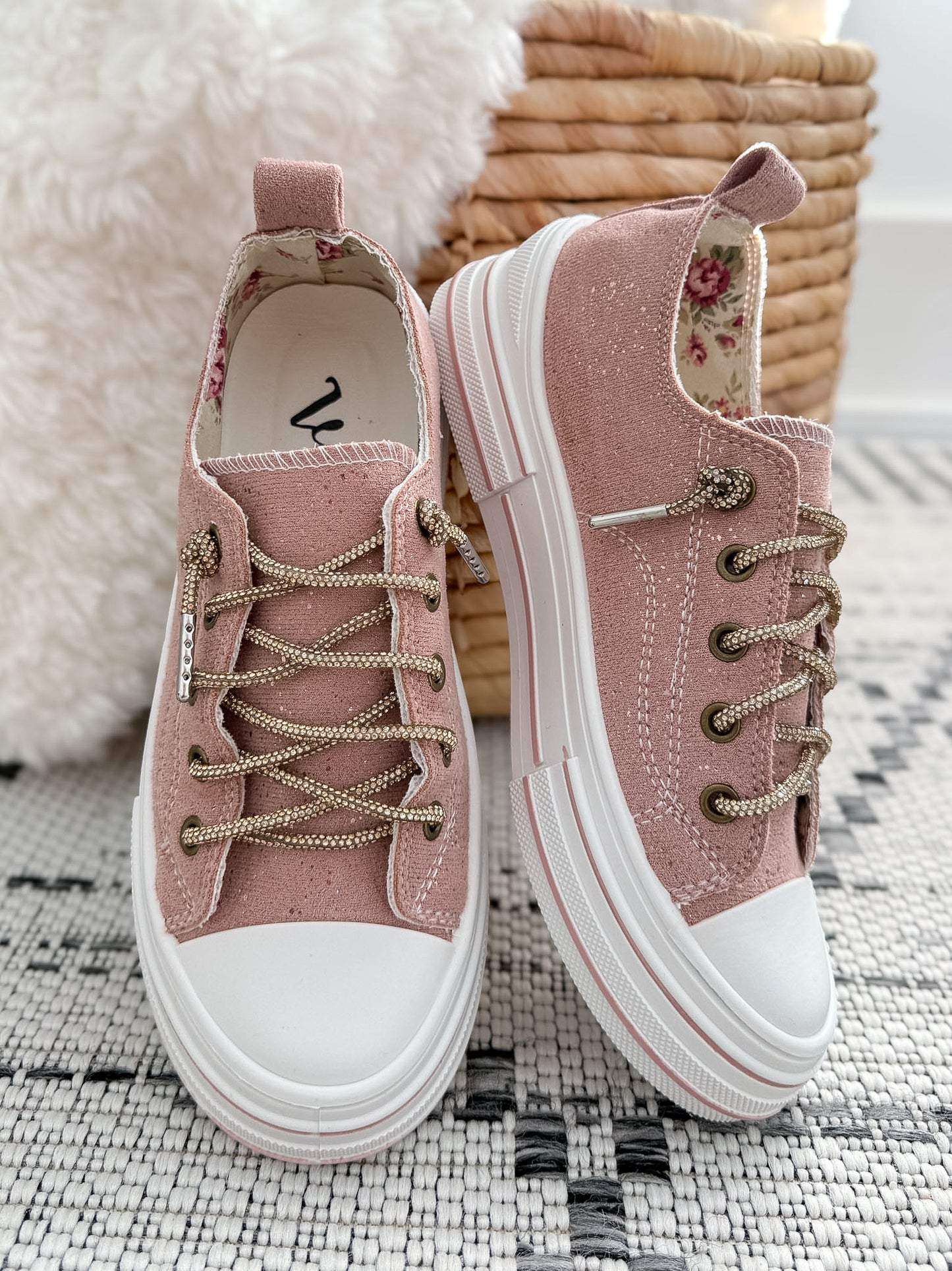 Very G Aman Suede Sneaker - Blush