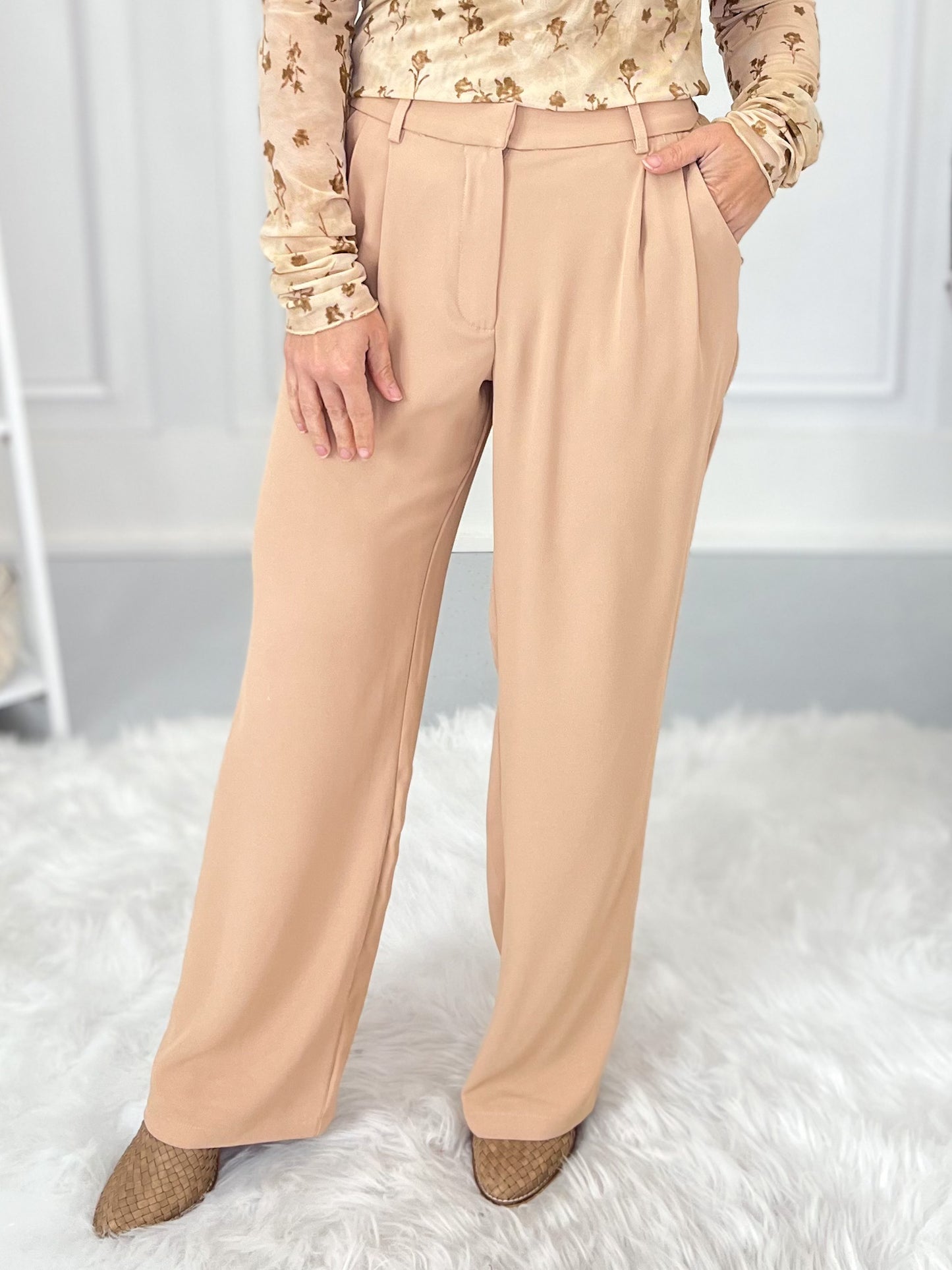 Look My Way Trouser Pants