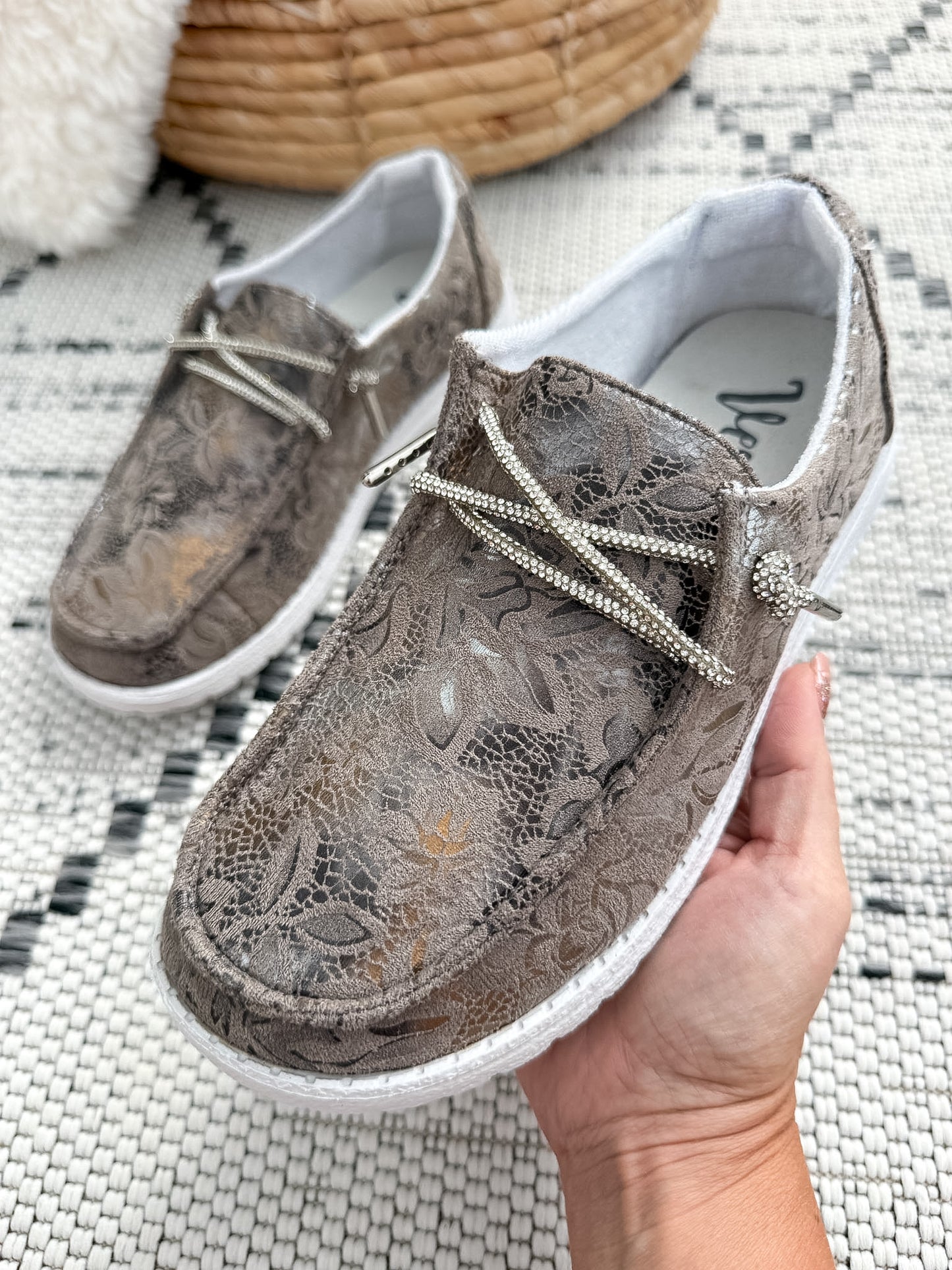 Very G Holly Prints Sneaker - Grey