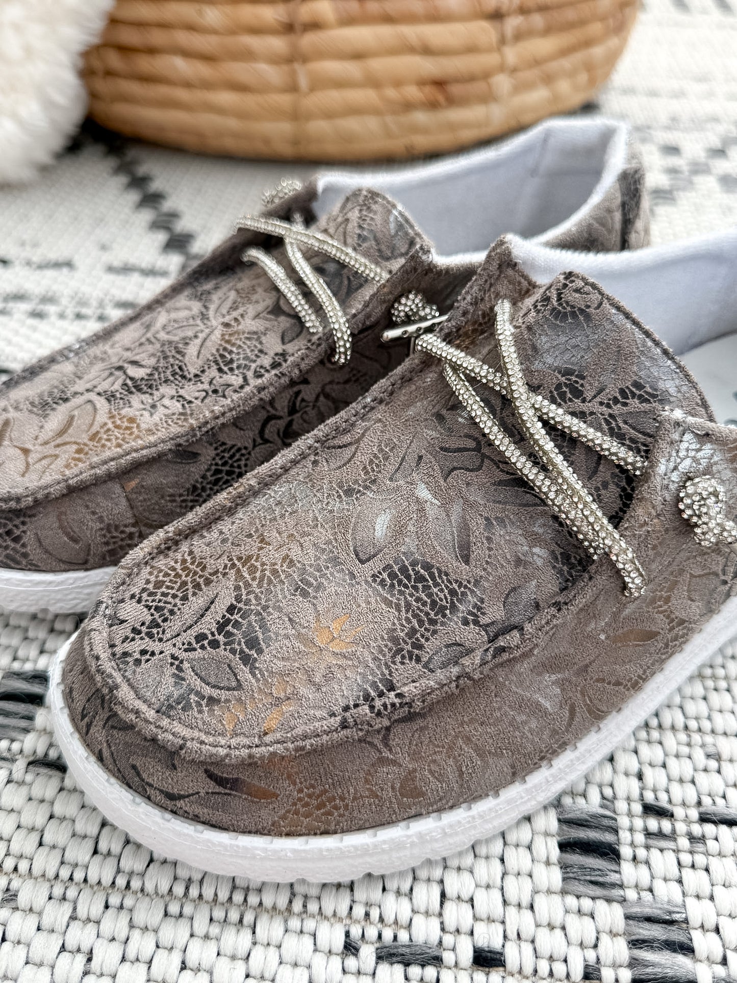 Very G Holly Prints Sneaker - Grey