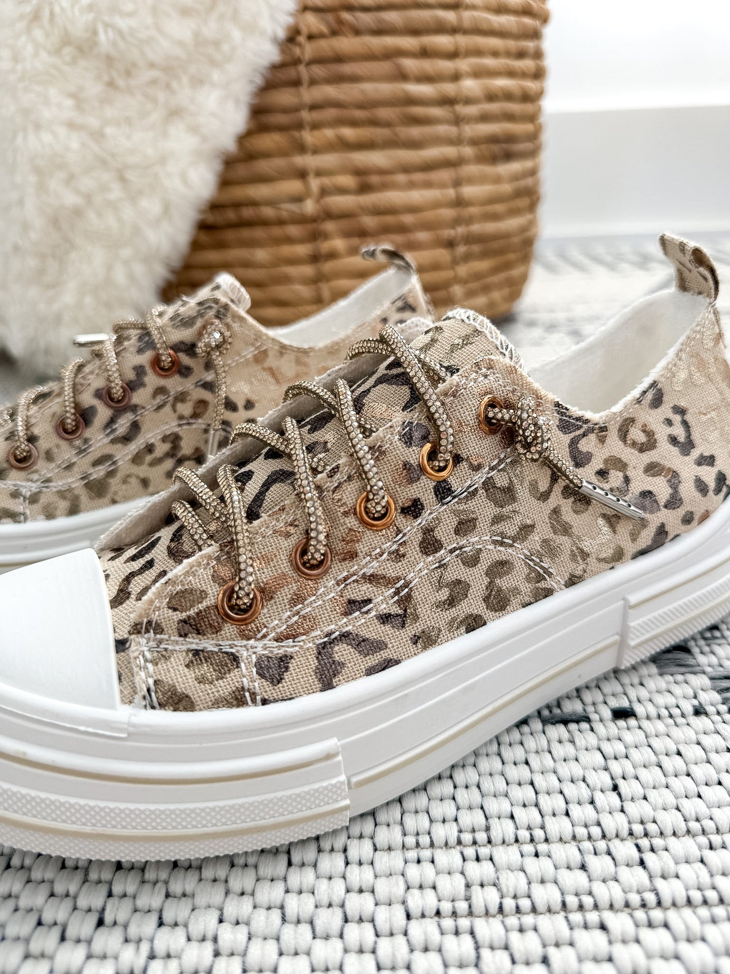 Very G Aman Leopard Sneaker - Natural