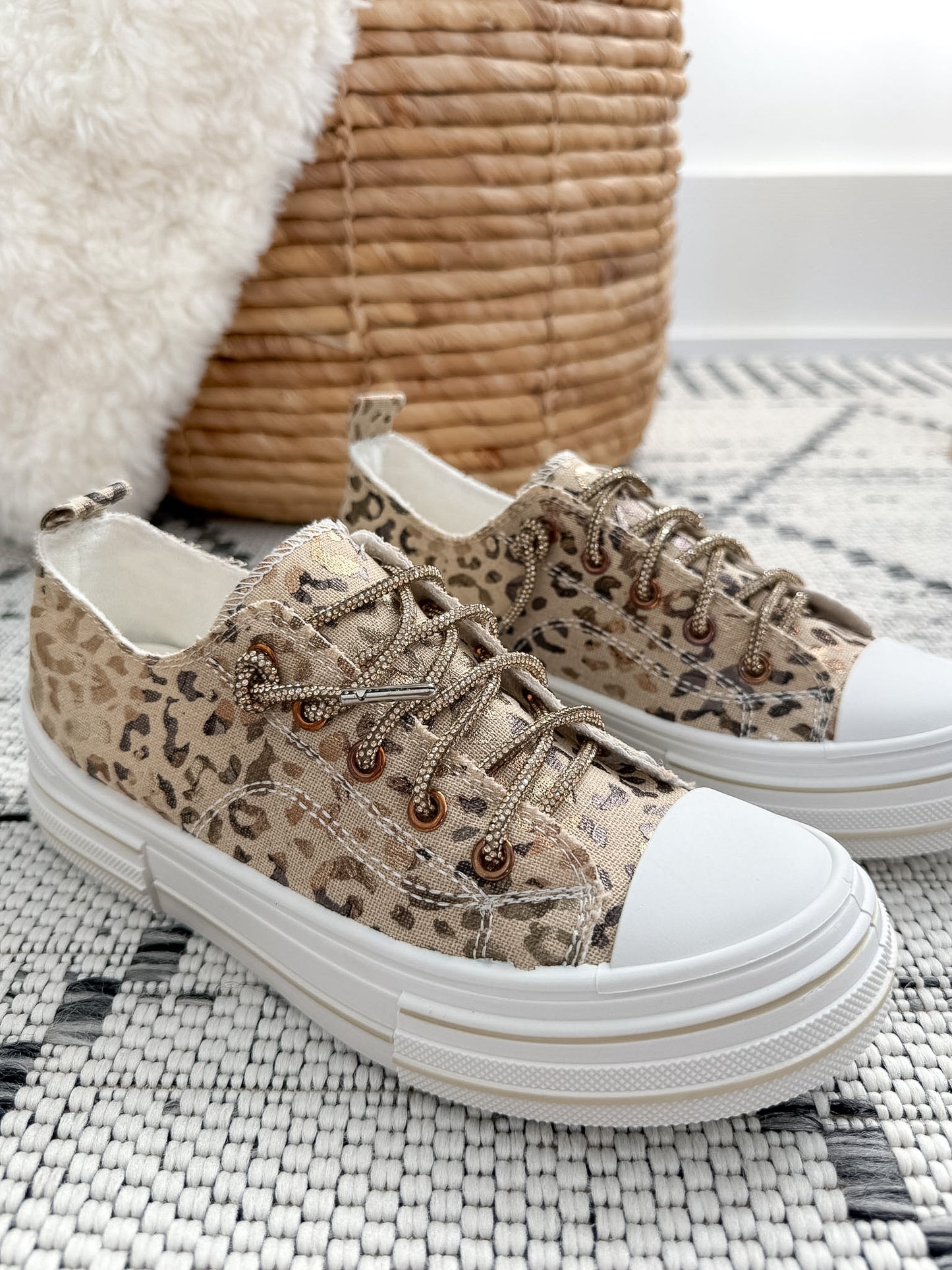 Very G Aman Leopard Sneaker - Natural