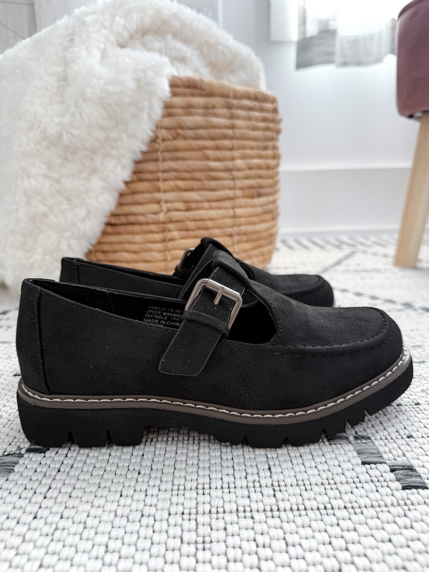 Very G Roni Loafer - Black
