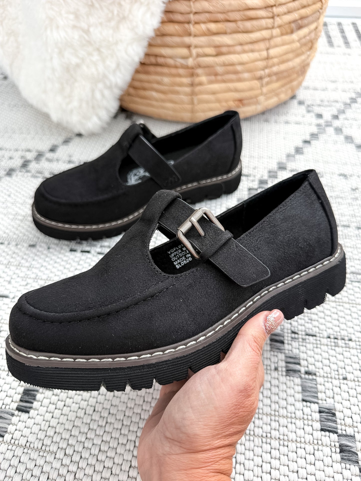Very G Roni Loafer - Black